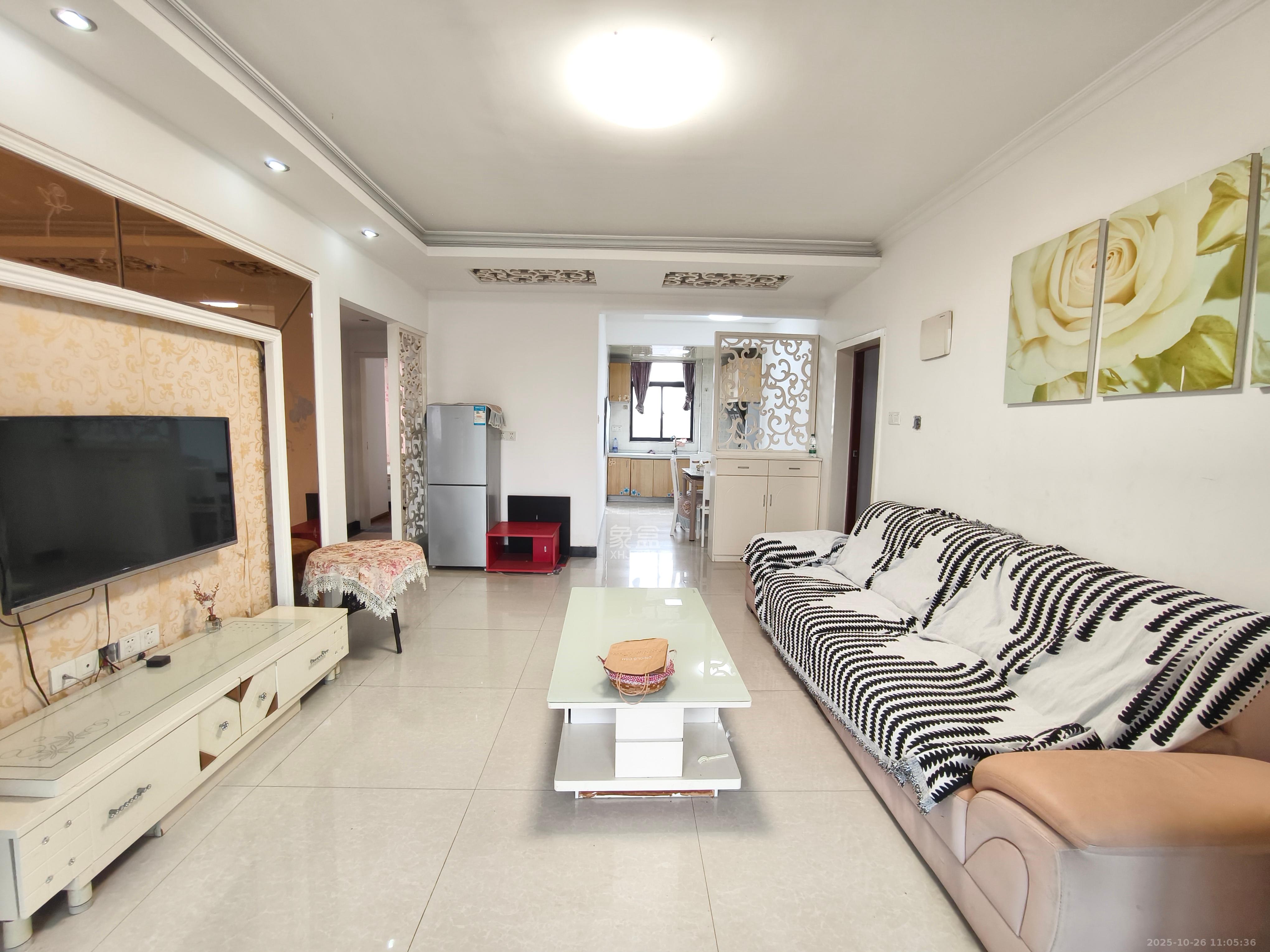 康桥长郡  3室2厅1卫    1900.0元/月