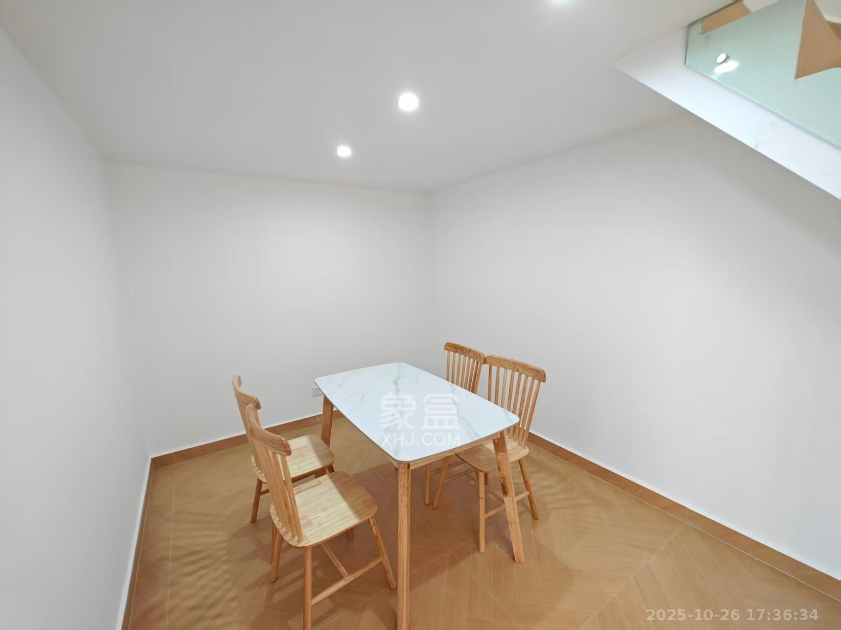 阳光城檀悦 4室2厅1卫 4300.0元/月 阳光城檀悦 4室2厅1卫 4300.0元/月室内图