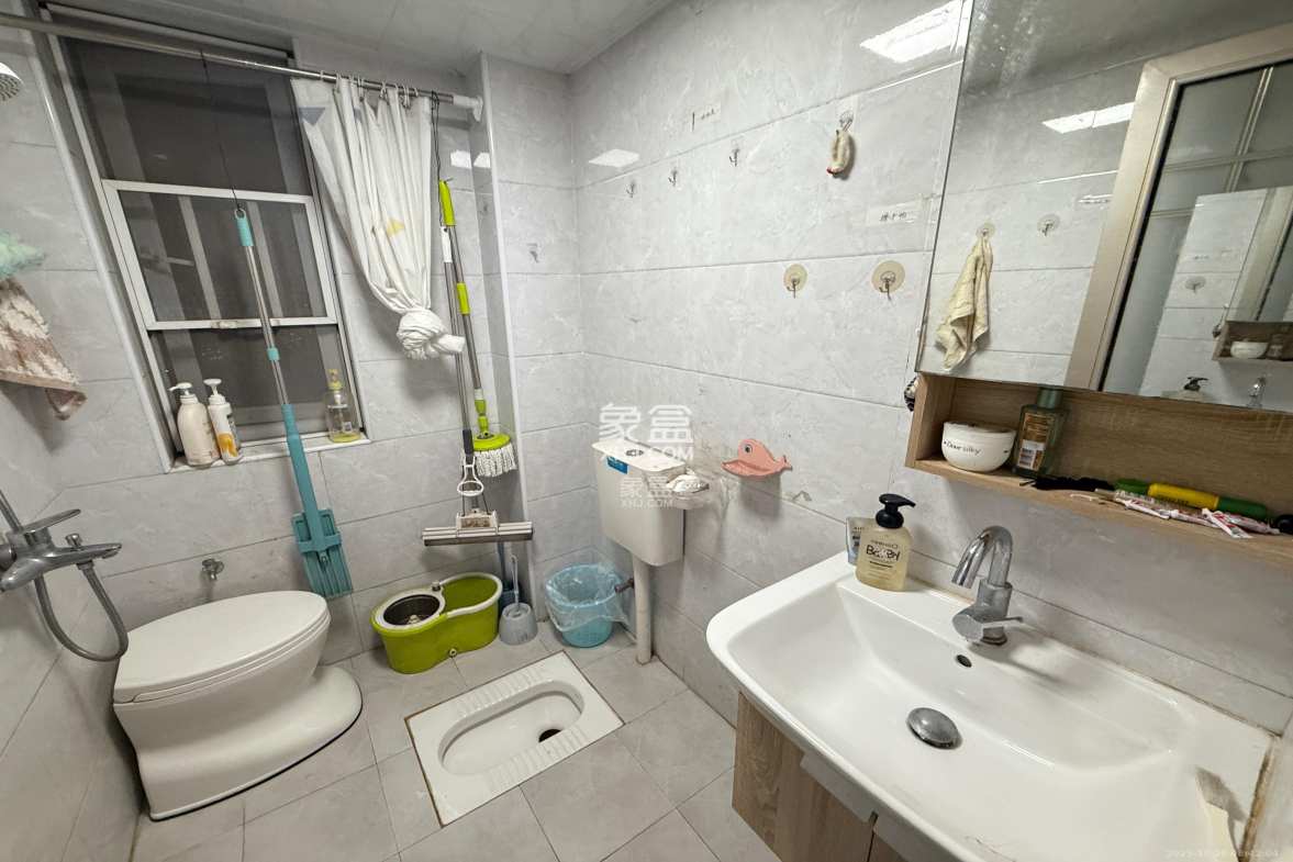 荣盛花语城  1室0厅0卫    1800.0元/月 荣盛花语城  1室0厅0卫    1800.0元/月室内图