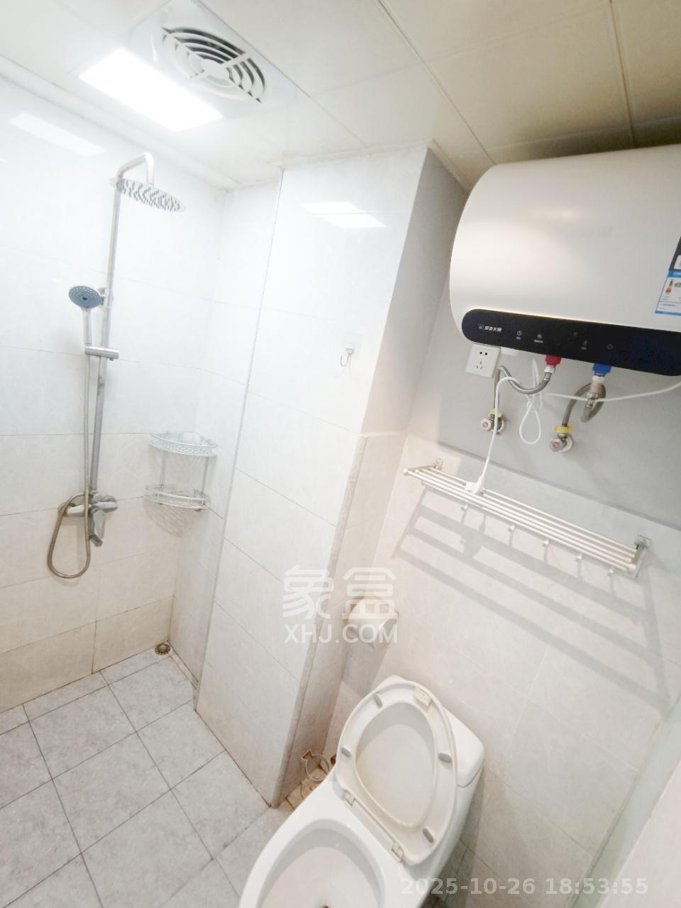 好莱城(弘德西街)  1室0厅0卫    1050.0元/月 好莱城(弘德西街)  1室0厅0卫    1050.0元/月室内图