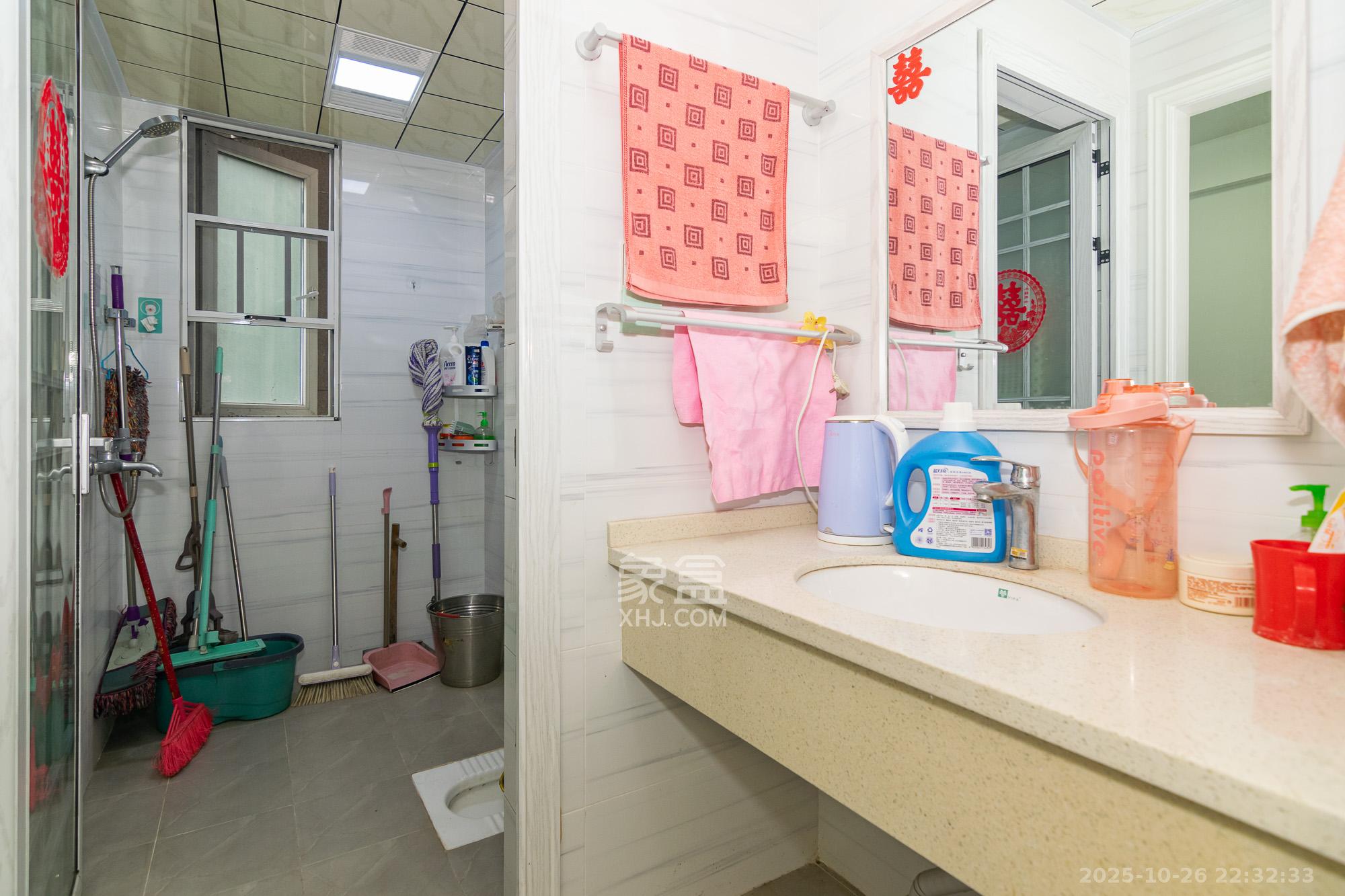 金地三千府(金地湖山樾、金地自在城)  3室2厅1卫    60.0万 金地三千府(金地湖山樾、金地自在城)  3室2厅1卫    60.0万卫生间