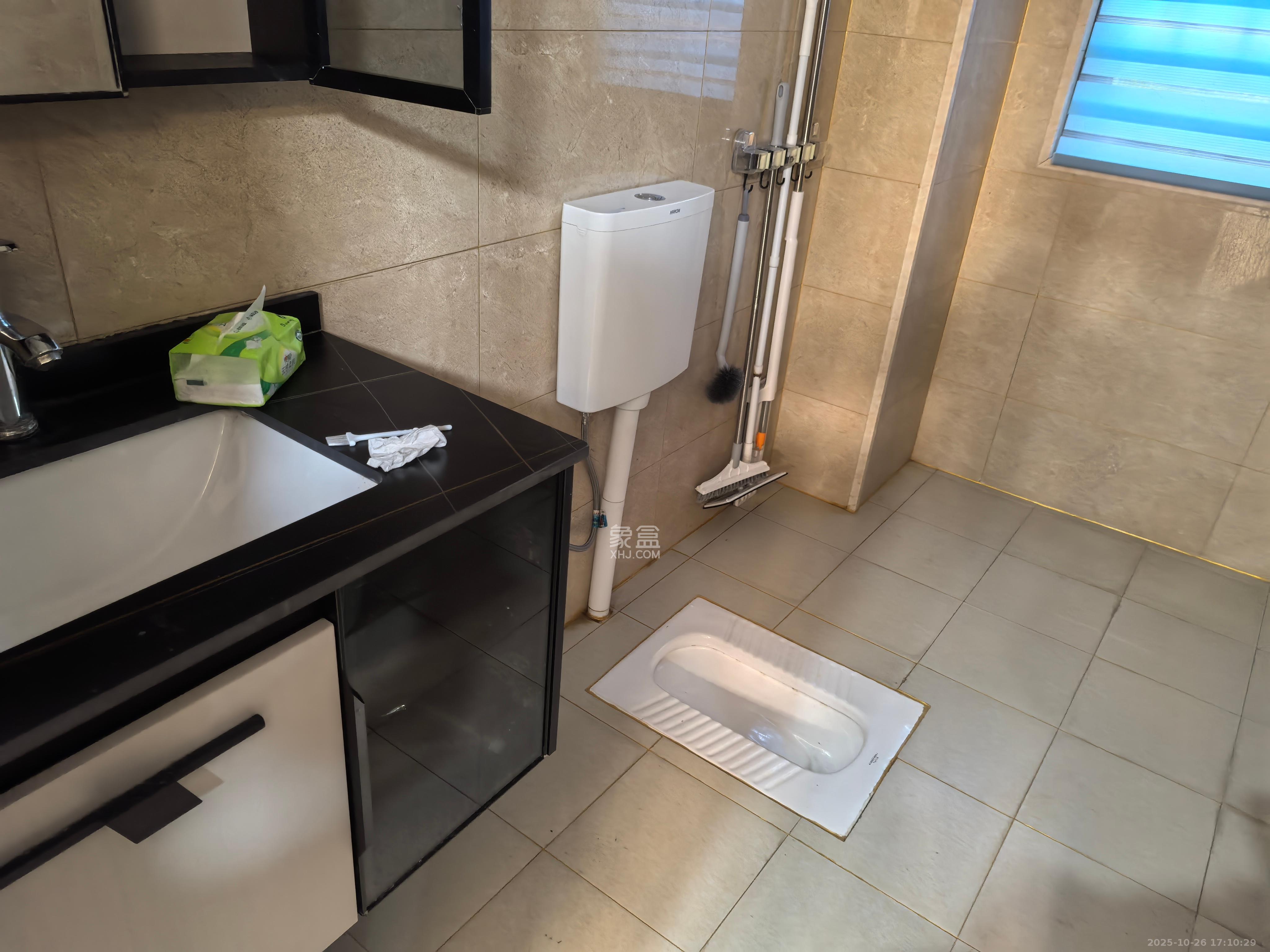 奥克斯缔壹城 4室2厅2卫 3000.0元/月 奥克斯缔壹城 4室2厅2卫 3000.0元/月室内图