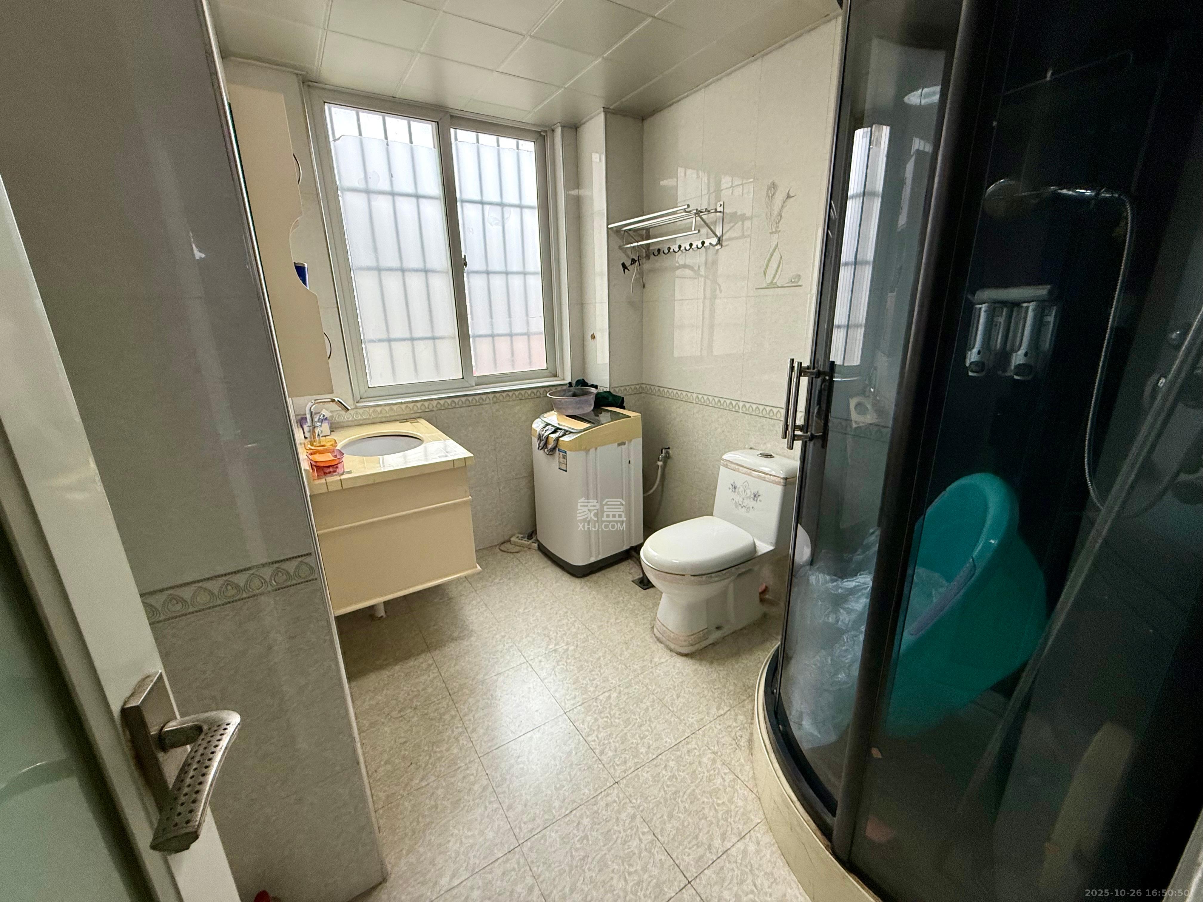 月湖兰庭 2室2厅2卫 2500.0元/月 月湖兰庭 2室2厅2卫 2500.0元/月室内图