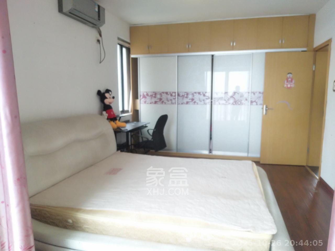 麓江春  2室1厅1卫    2300.0元/月室内图