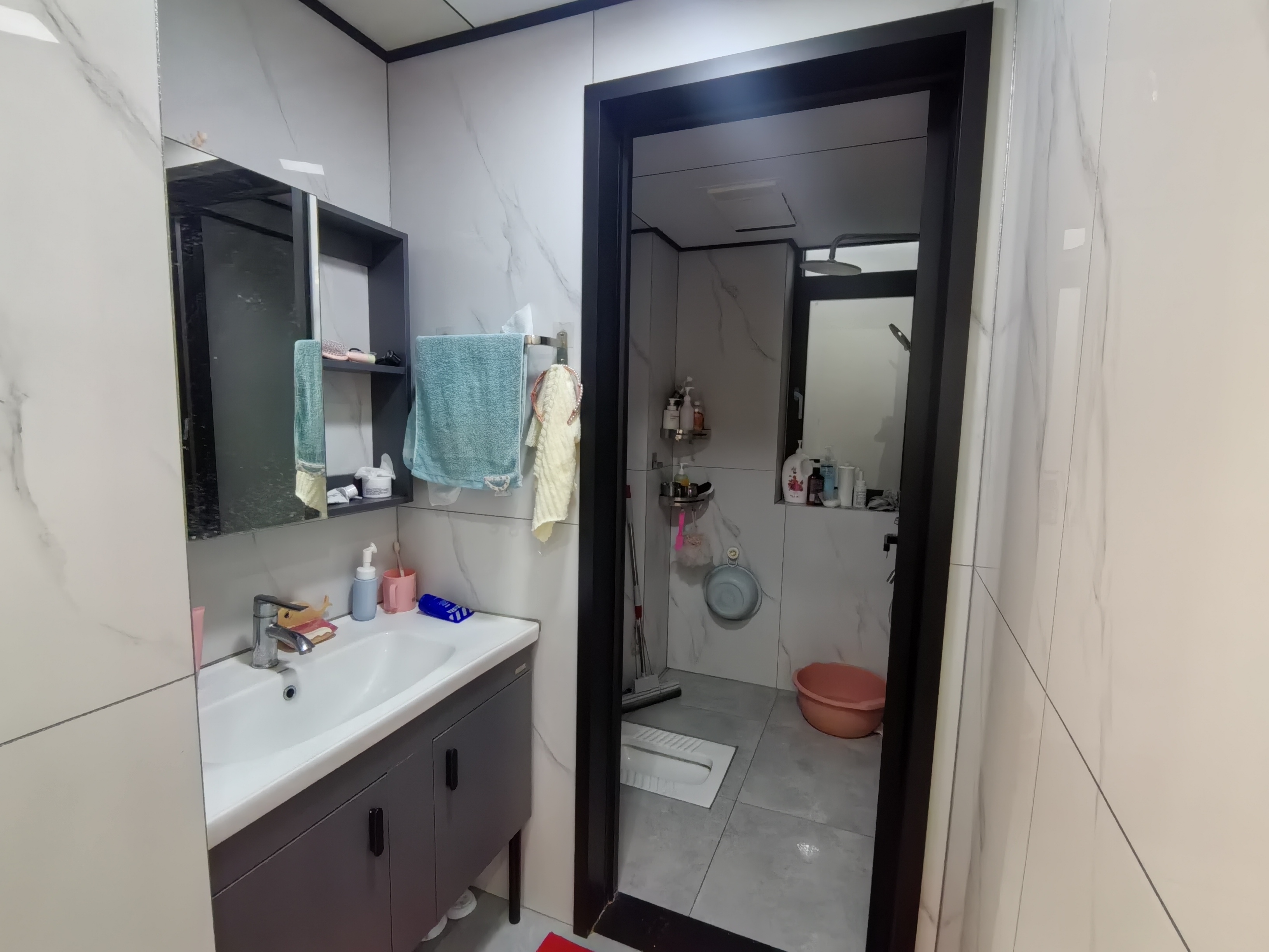 大汉龙城  3室2厅2卫    75.8万卫生间