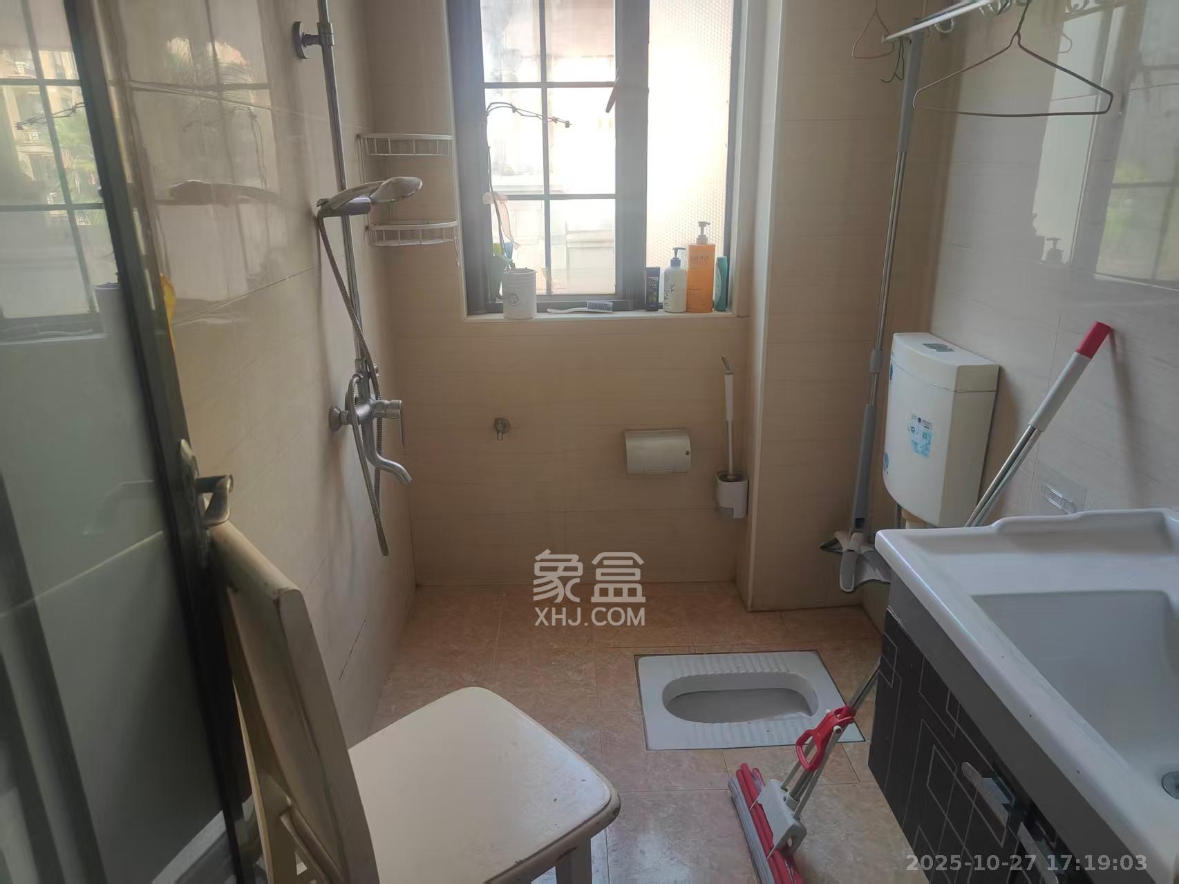 宏聚地中海  2室2厅1卫    1700.0元/月室内图