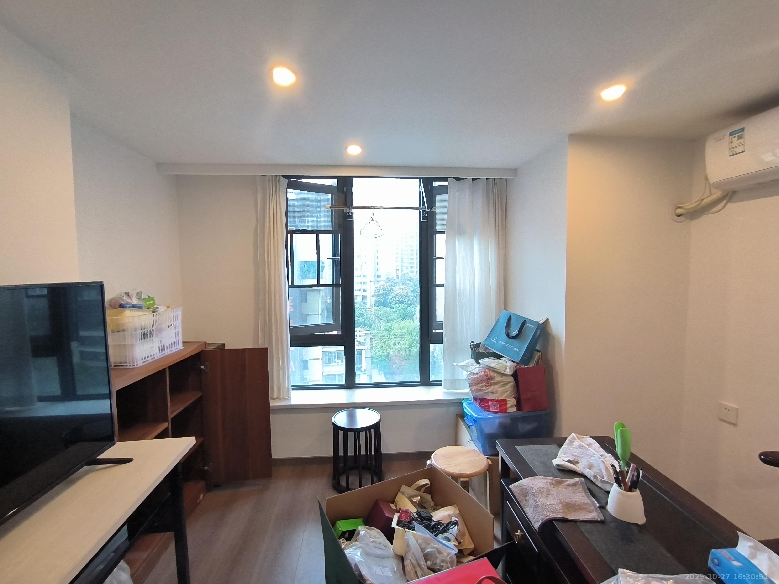 越秀悦湖台 2室1厅1卫 2400.0元/月 越秀悦湖台 2室1厅1卫 2400.0元/月室内图