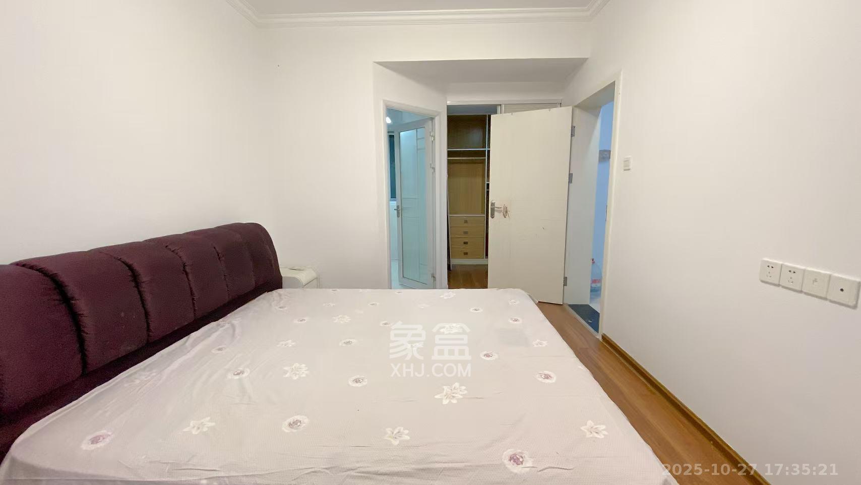 万国城(当代满庭春MOMA)三期  3室2厅2卫    2650.0元/月 万国城(当代满庭春MOMA)三期  3室2厅2卫    2650.0元/月室内图