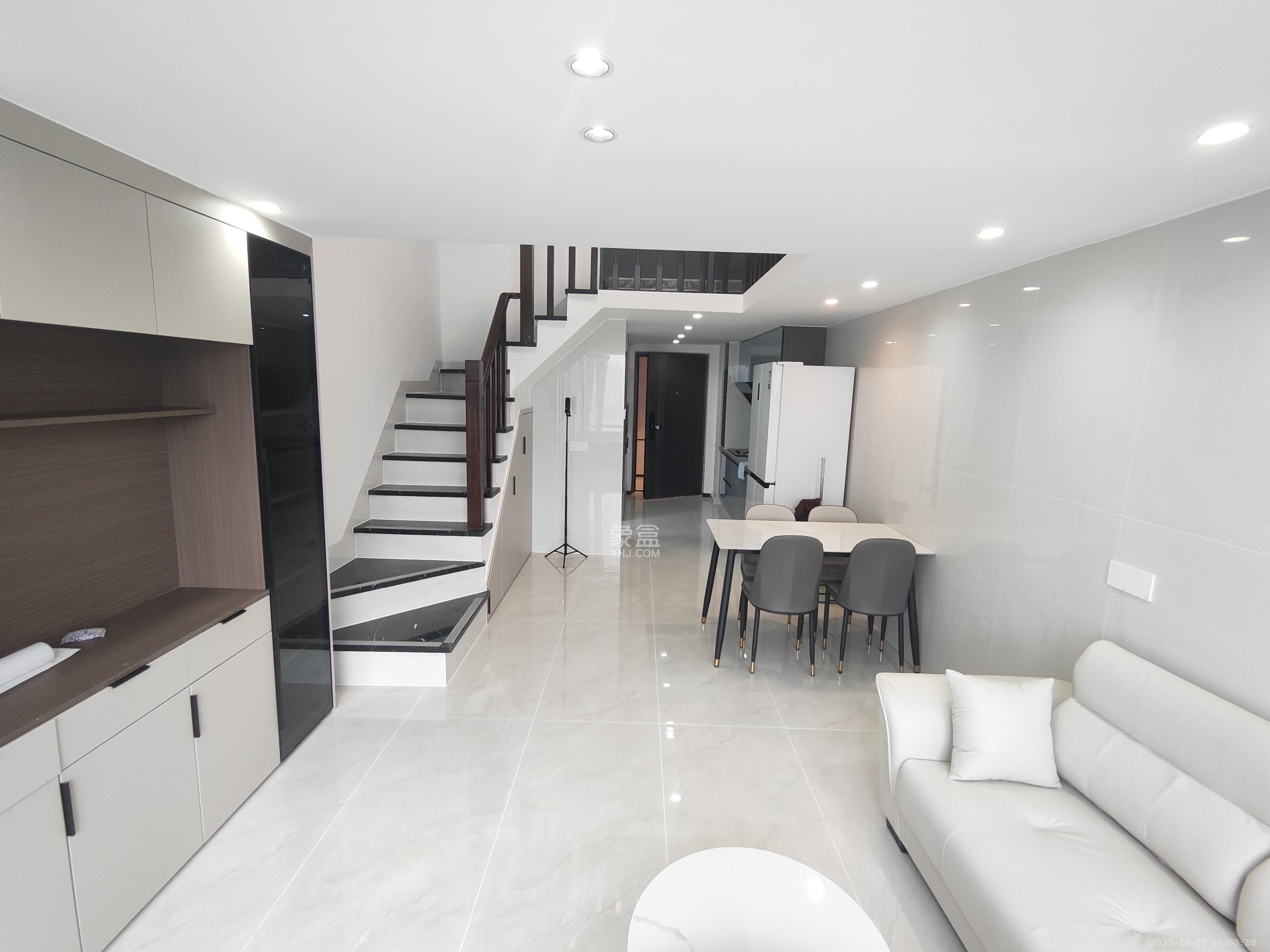 建发养云  2室1厅1卫    2600.0元/月