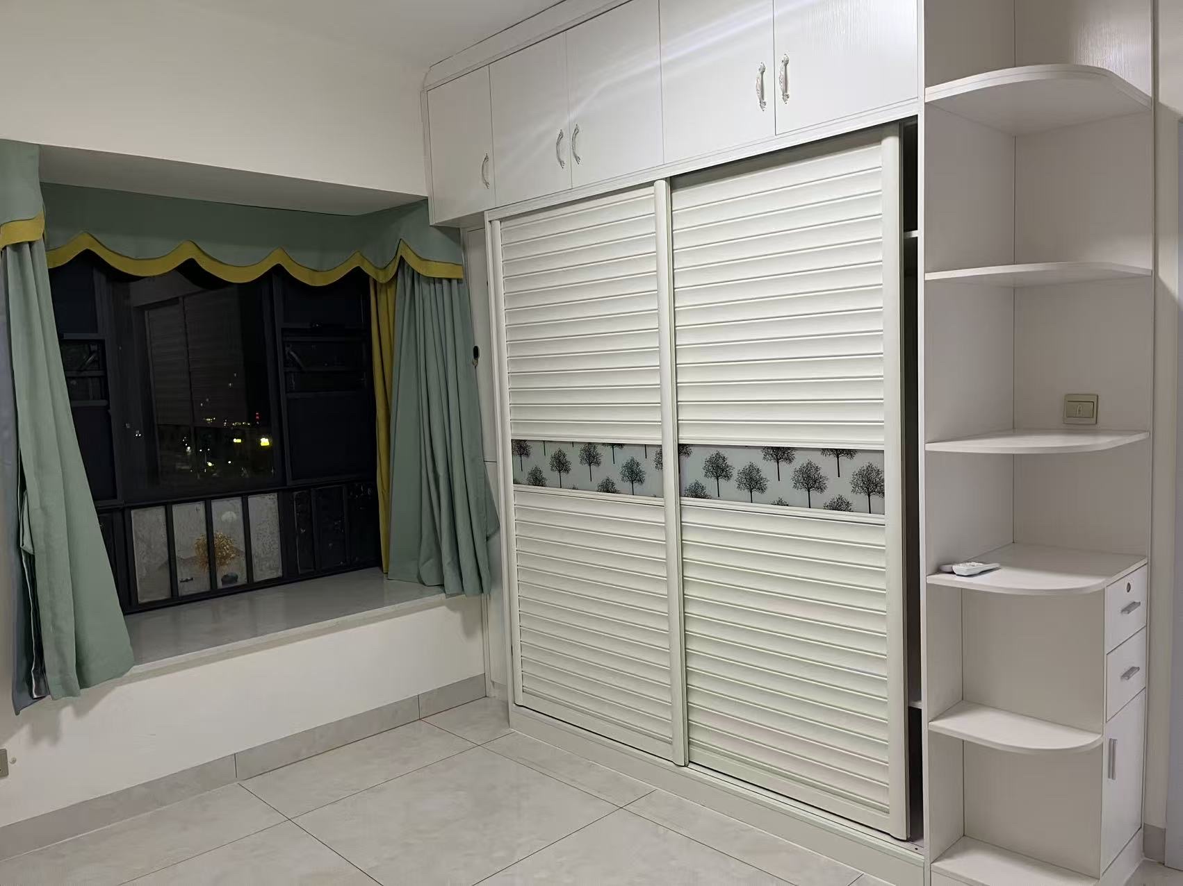 海侨花园  3室2厅1卫    2800.0元/月 海侨花园  3室2厅1卫    2800.0元/月室内图