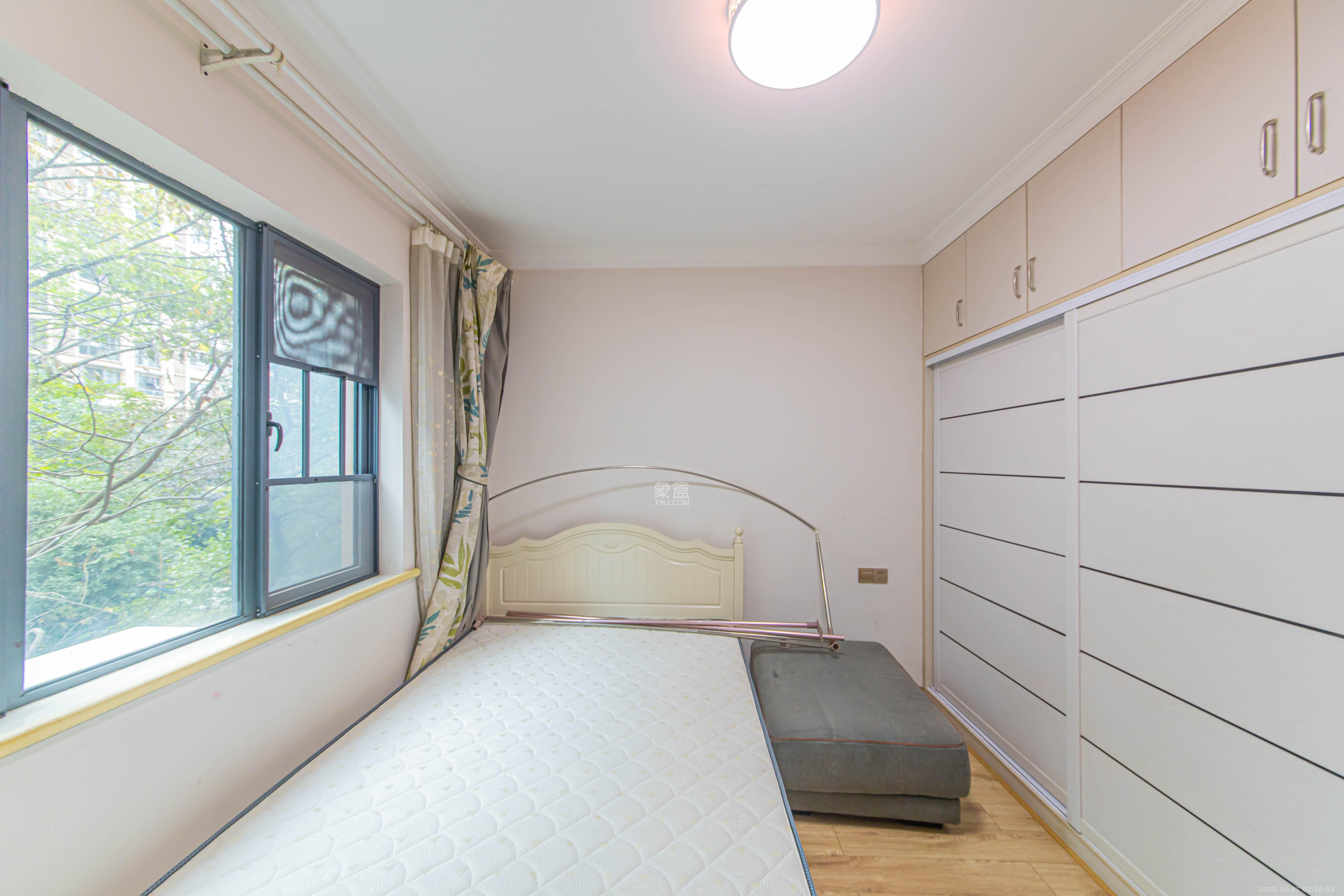 中建芙蓉嘉苑 3室2厅2卫 130.0万 中建芙蓉嘉苑 3室2厅2卫 130.0万卧室