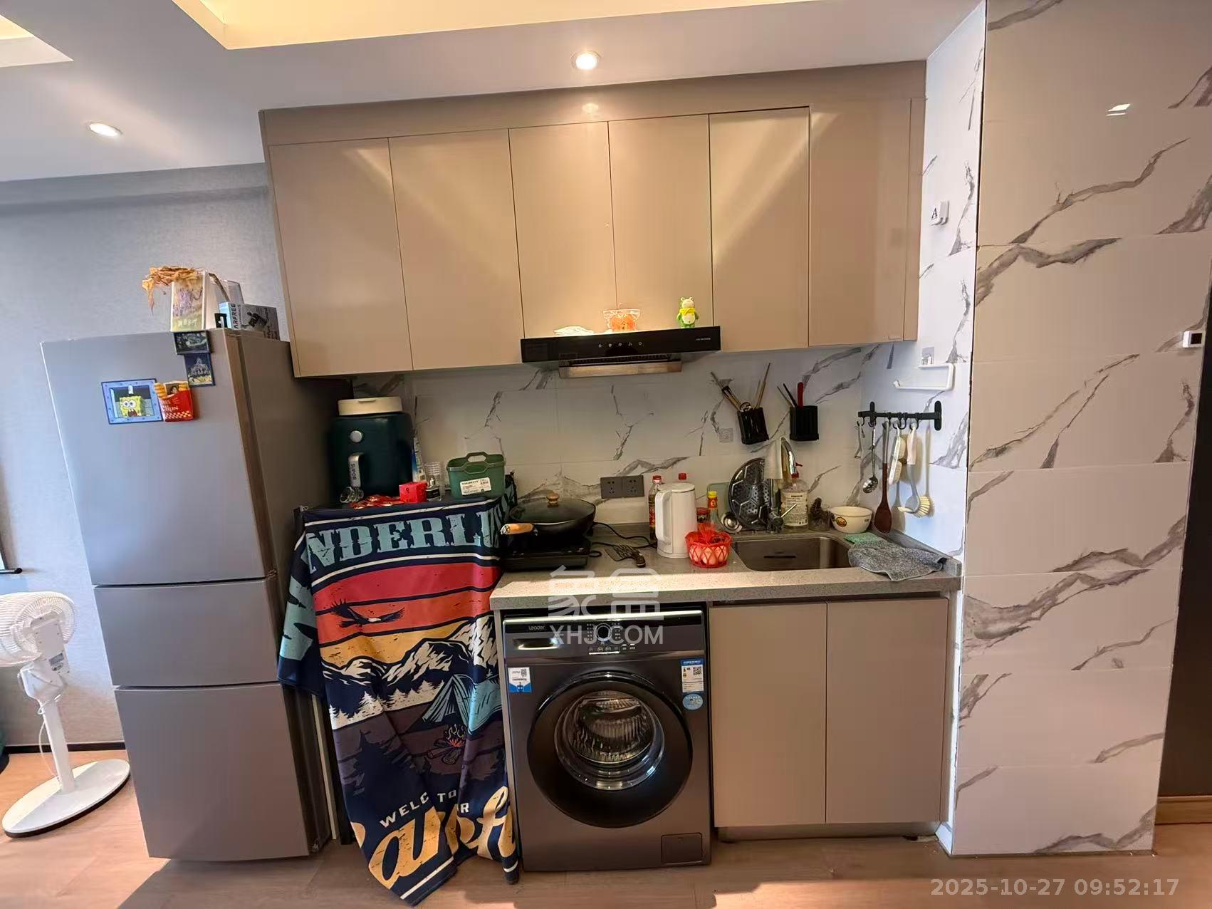 达美涧溪山  1室1厅1卫    1800.0元/月室内图