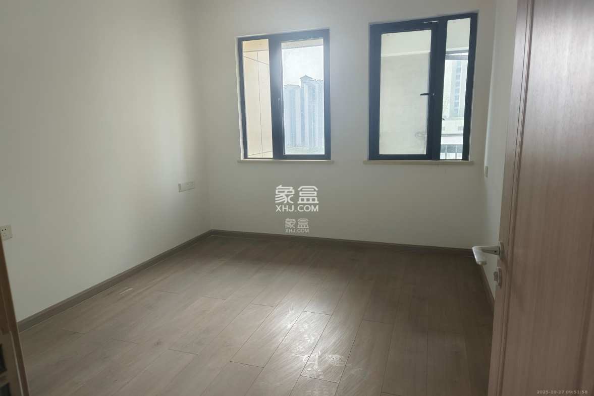 建投象山国际  3室2厅2卫    2800.0元/月 建投象山国际  3室2厅2卫    2800.0元/月室内图