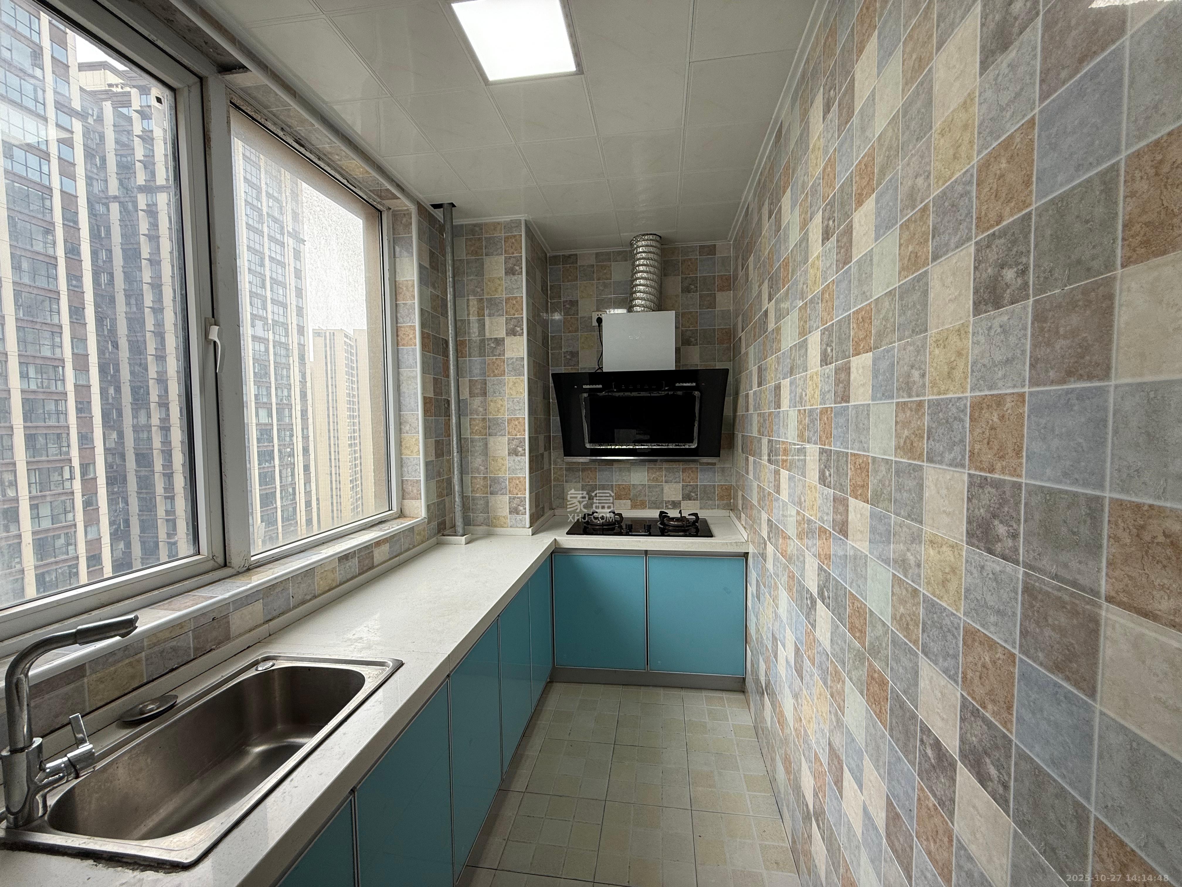 嘉宇银杉(嘉宇西苑) 3室2厅2卫 2100.0元/月 嘉宇银杉(嘉宇西苑) 3室2厅2卫 2100.0元/月室内图