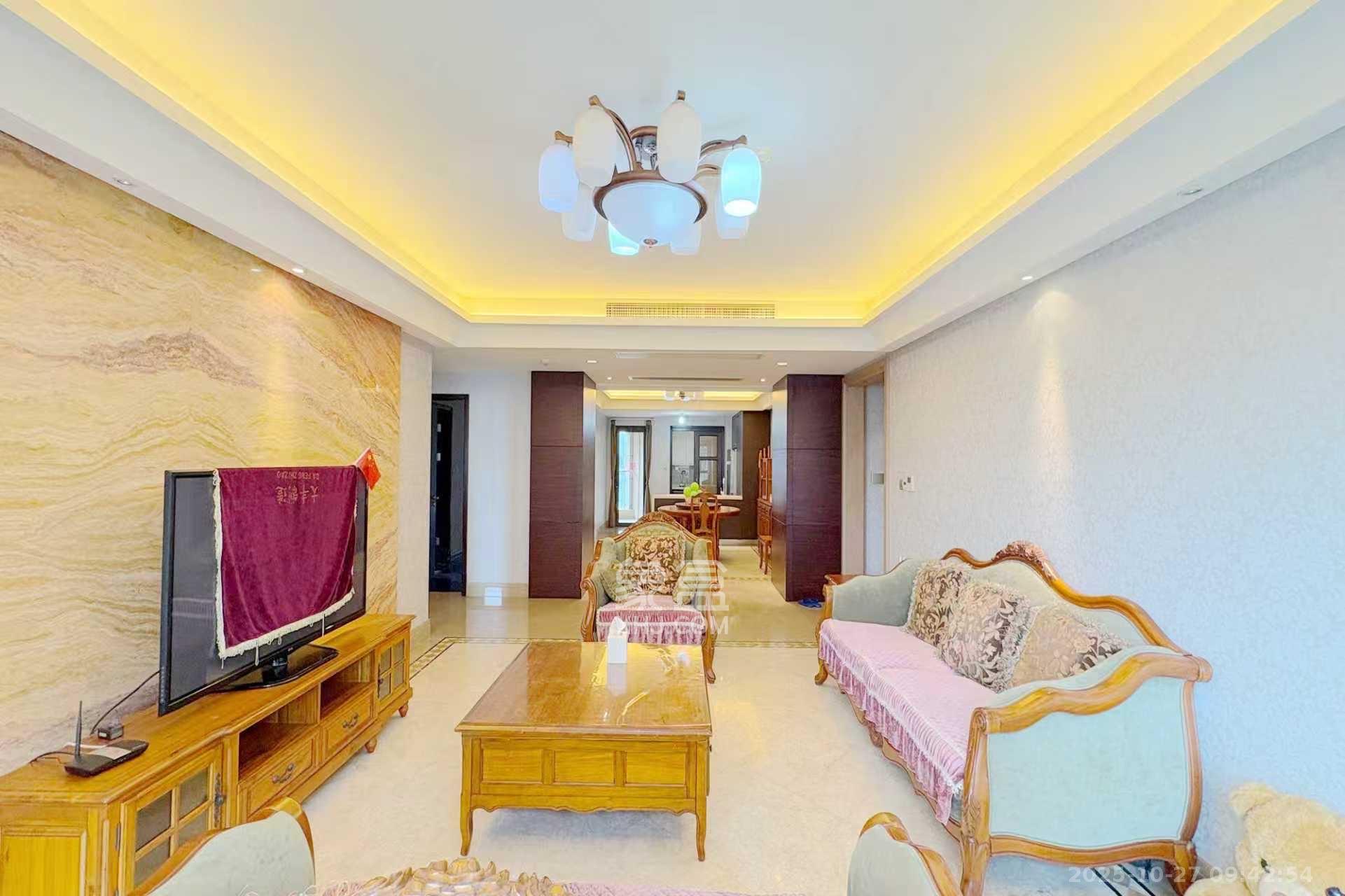 华远华中心  1室2厅1卫    9000.0元/月 华远华中心  1室2厅1卫    9000.0元/月室内图