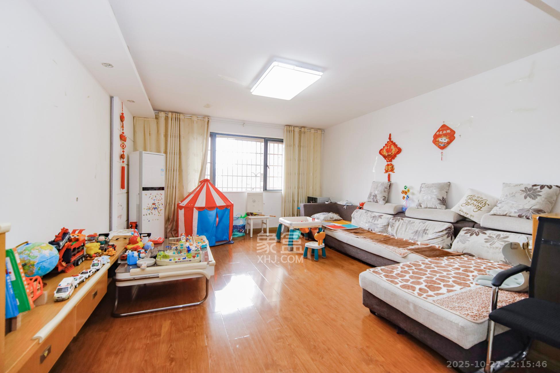 香溢豪庭  3室2厅2卫    115.0万