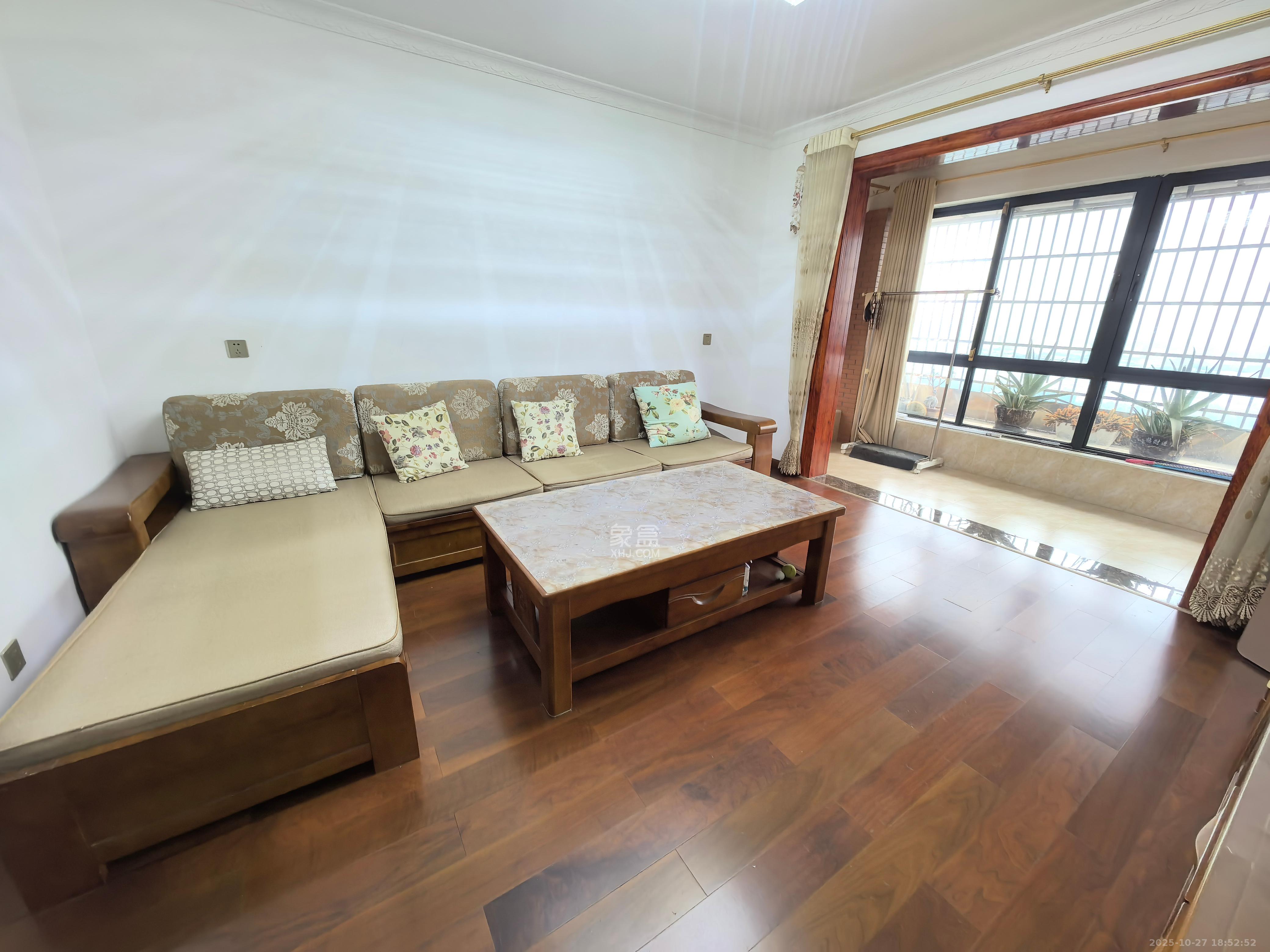 长永佳苑  2室2厅1卫    1700.0元/月