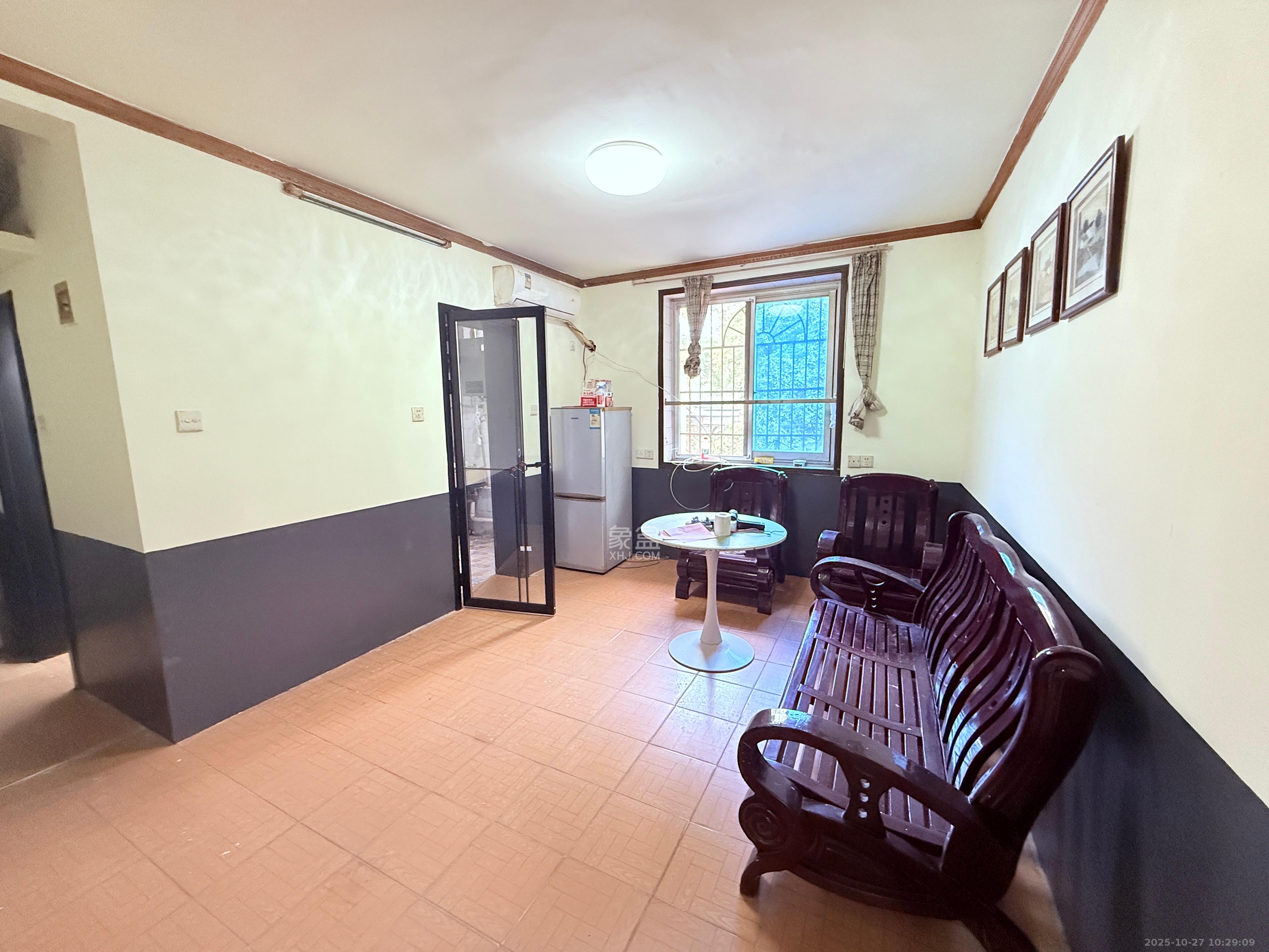 长沙市第二汽修制厂宿舍  2室1厅1卫    1200.0元/月室内图