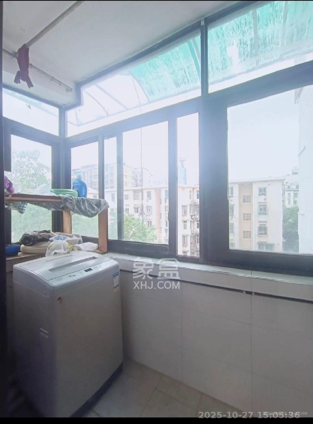 红旗区二片  2室1厅1卫    1300.0元/月室内图