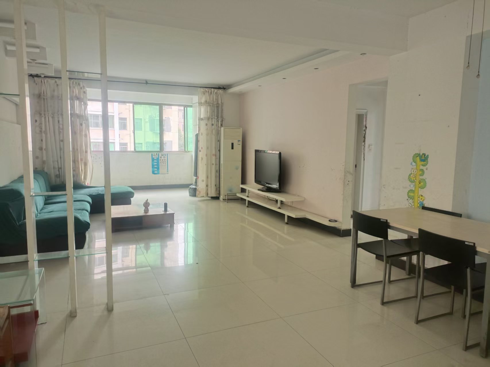 梓怡华盛家园  3室2厅2卫    1800.0元/月 梓怡华盛家园  3室2厅2卫    1800.0元/月室内图