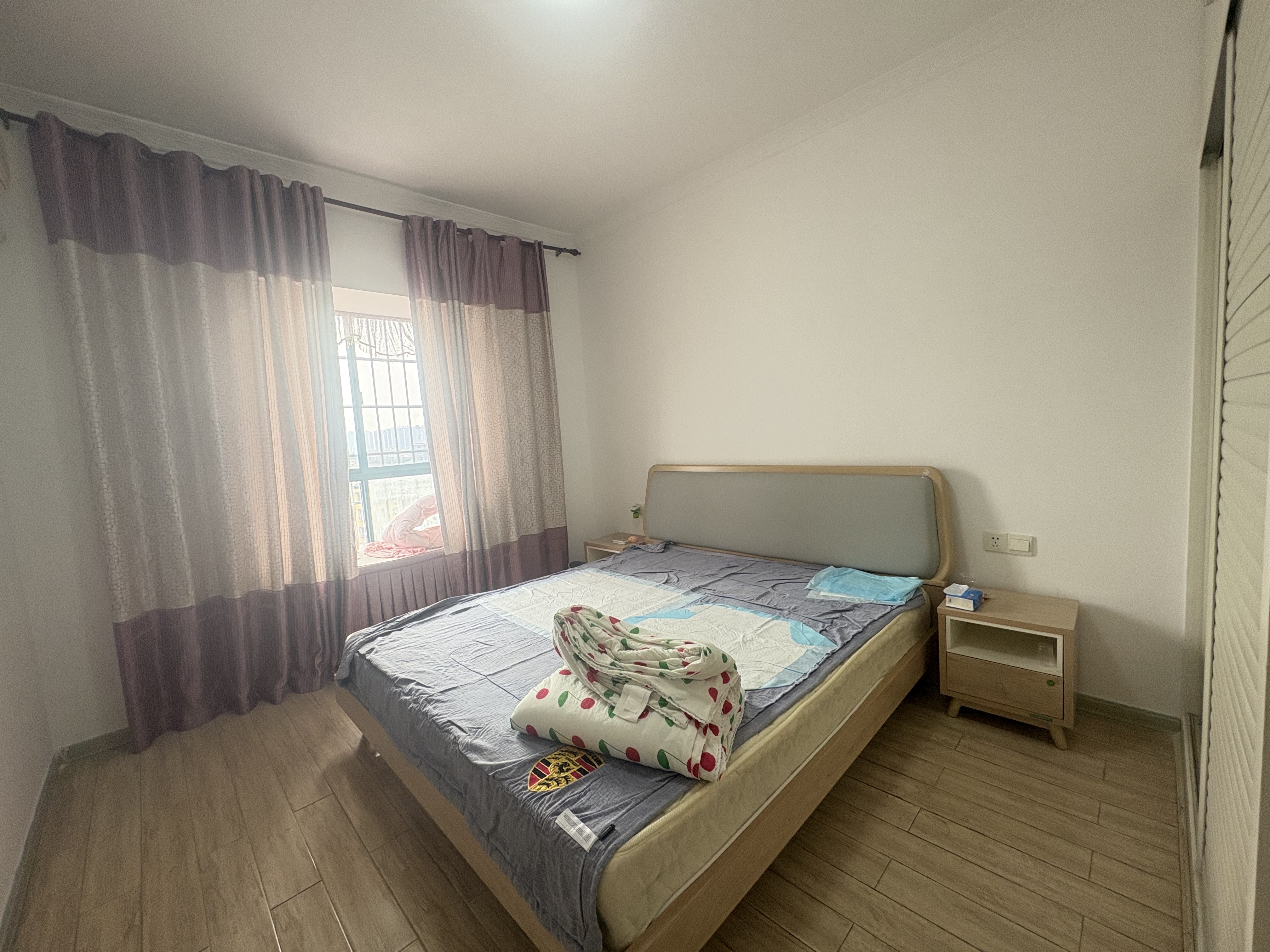 亚华名都  3室2厅1卫    1600.0元/月 亚华名都  3室2厅1卫    1600.0元/月室内图