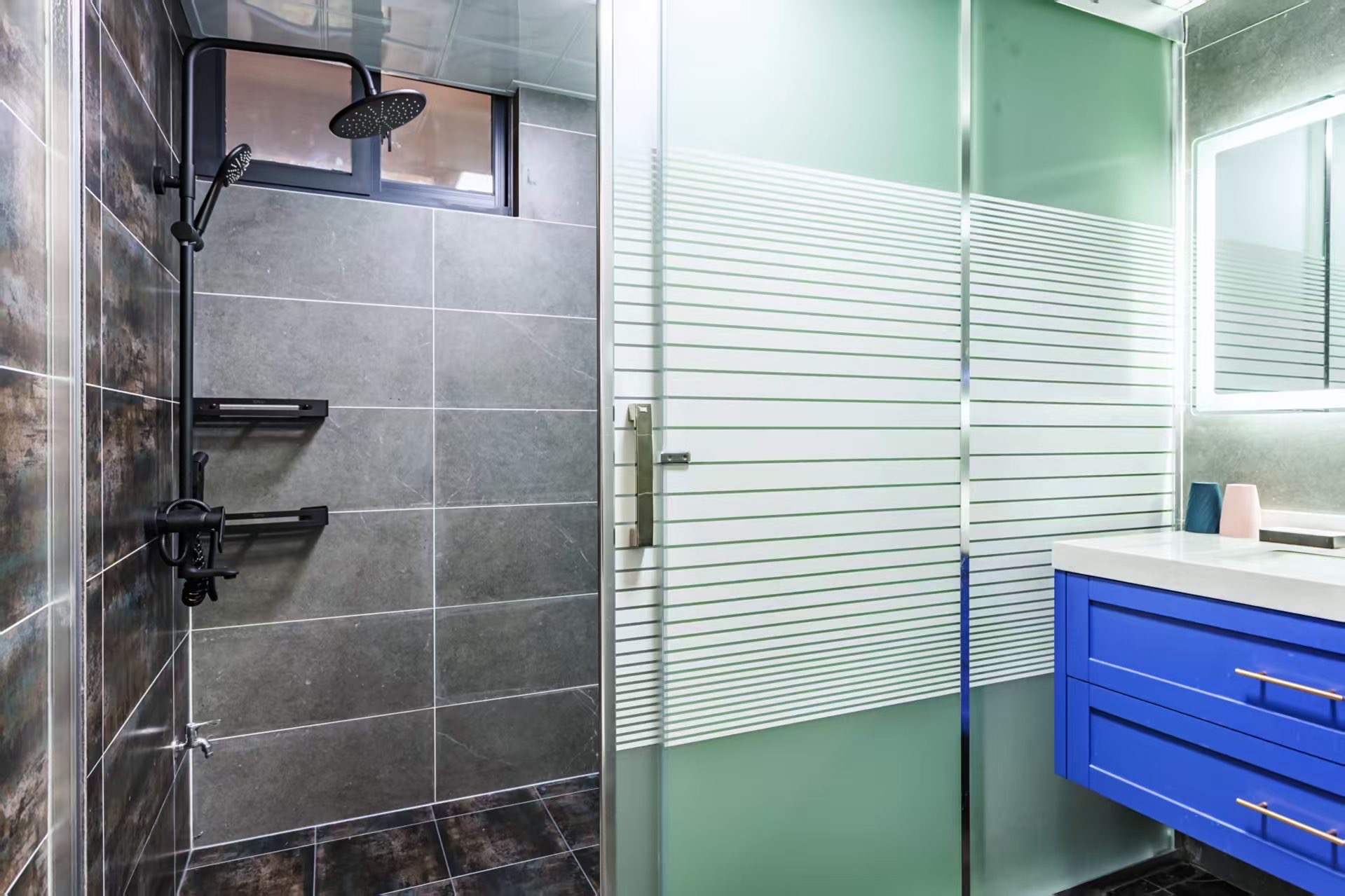 融冠亲城  3室1厅1卫    2500.0元/月室内图