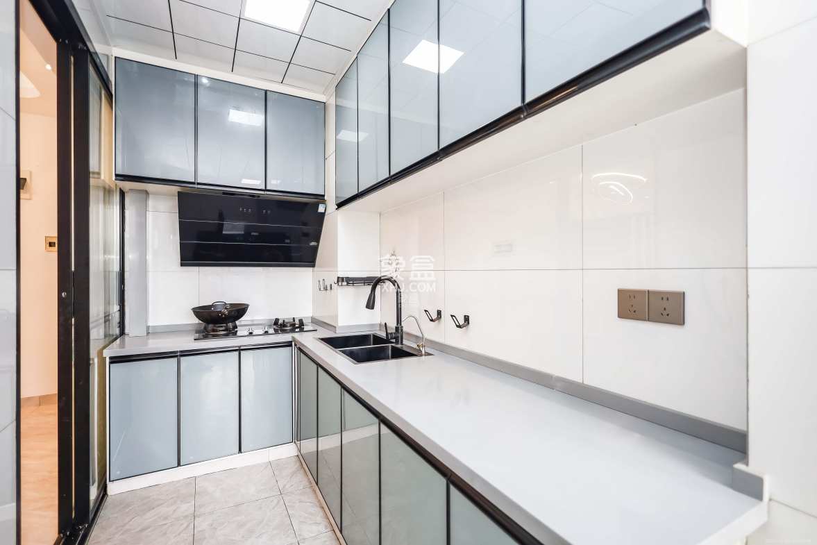 天麓尚层 3室2厅1卫 75.0万 天麓尚层 3室2厅1卫 75.0万厨房