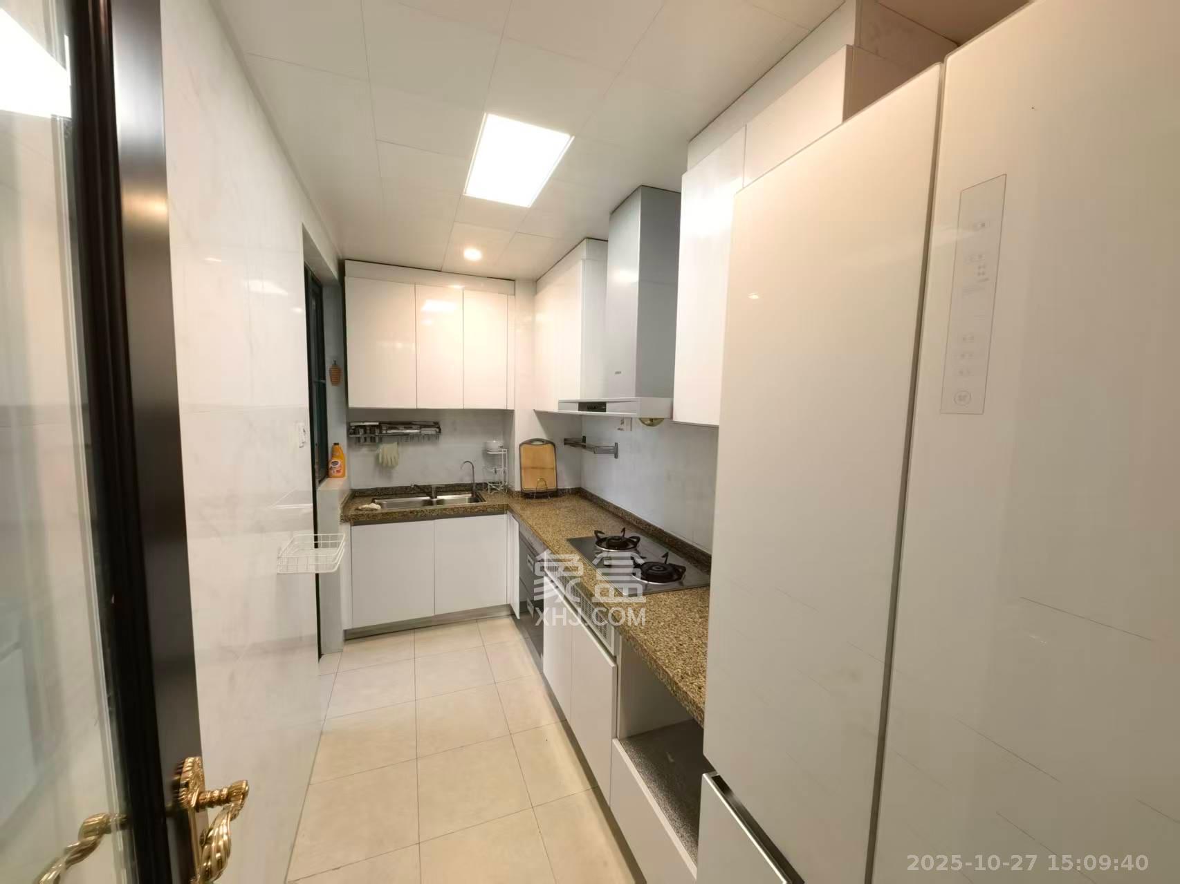 恒大翡翠华庭  3室2厅1卫    2500.0元/月室内图