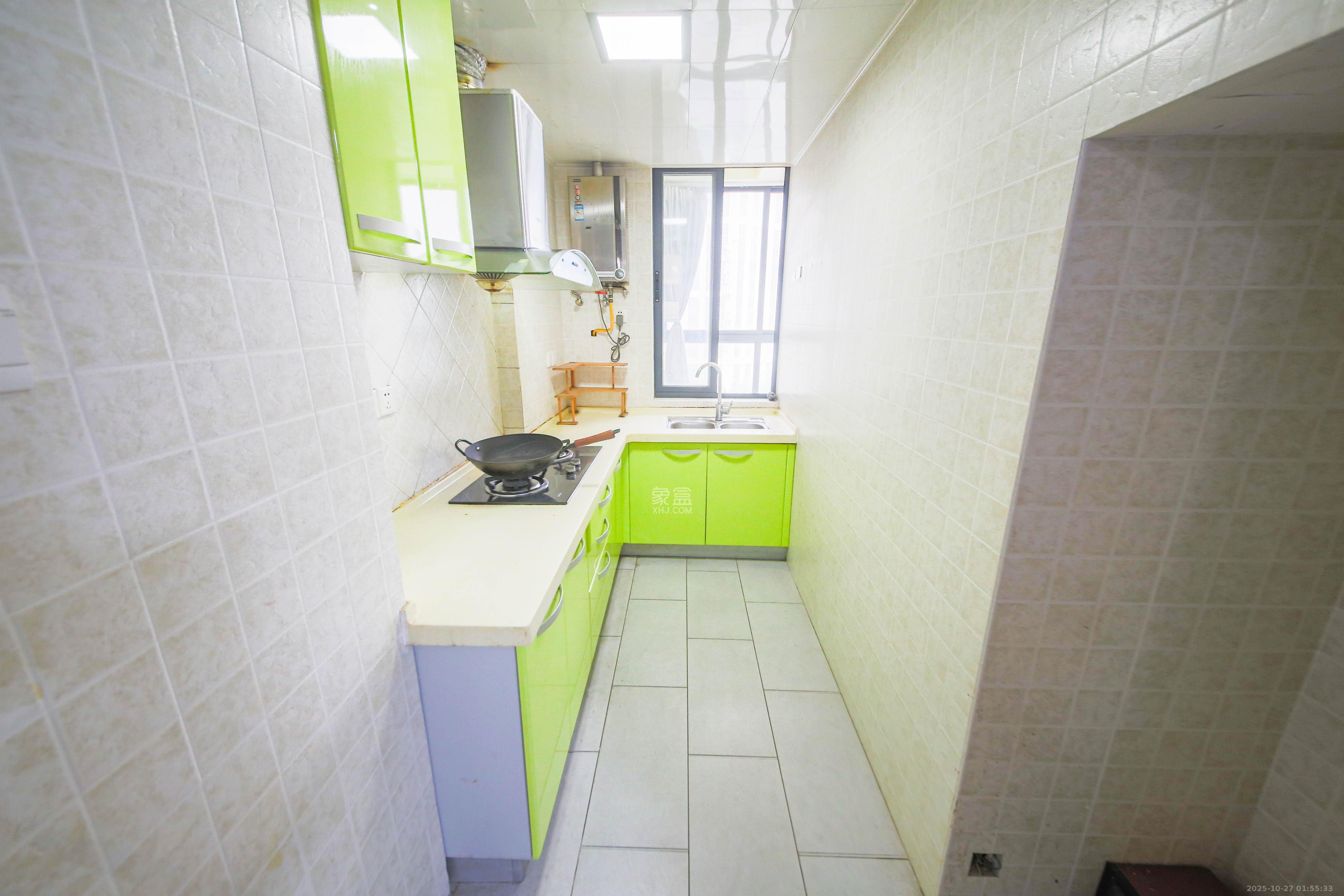 满庭芳小区  1室1厅1卫    50.0万厨房