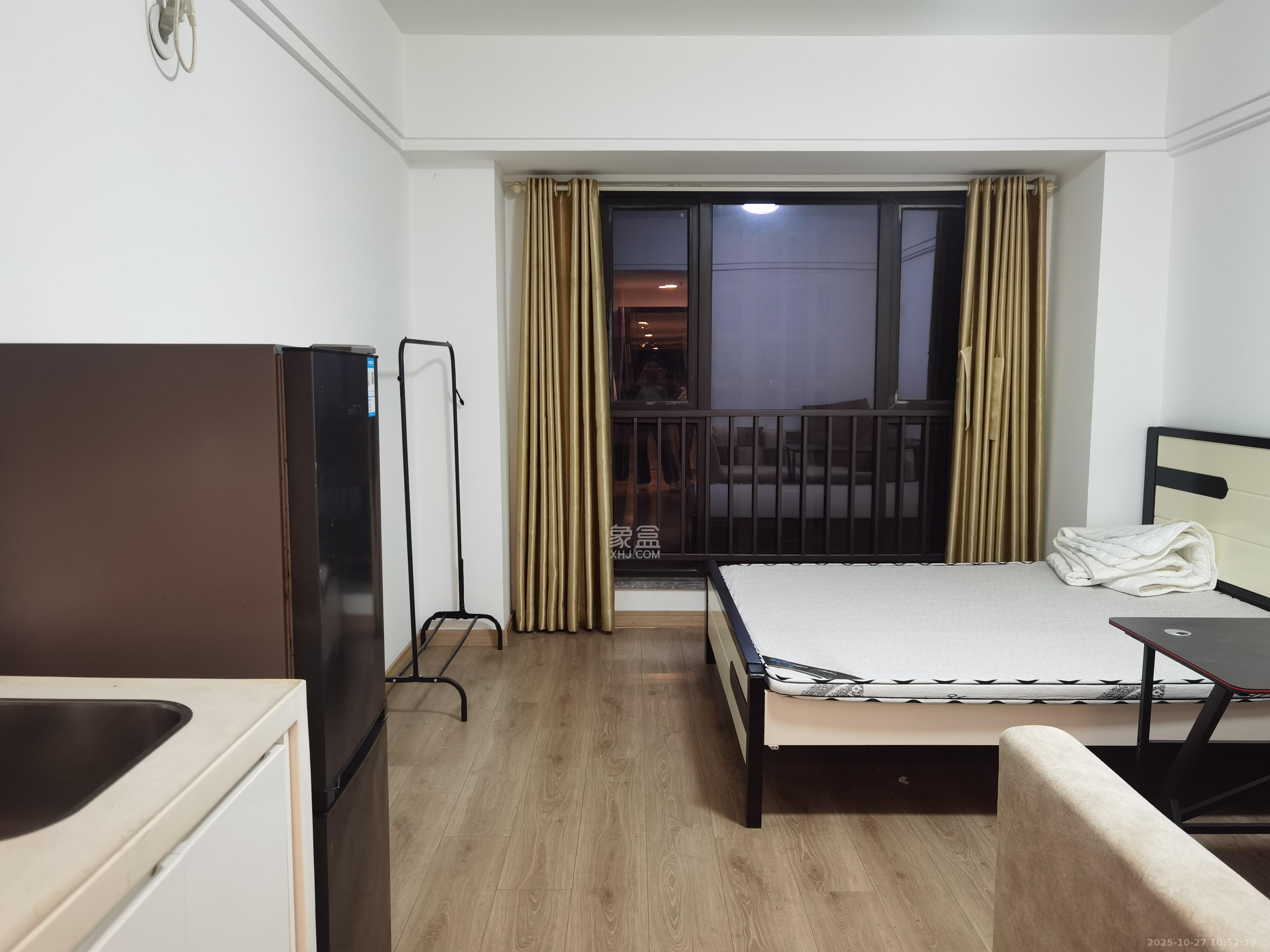 新城和樾(新城和樾公馆)  1室1厅1卫    1100.0元/月 新城和樾(新城和樾公馆)  1室1厅1卫    1100.0元/月