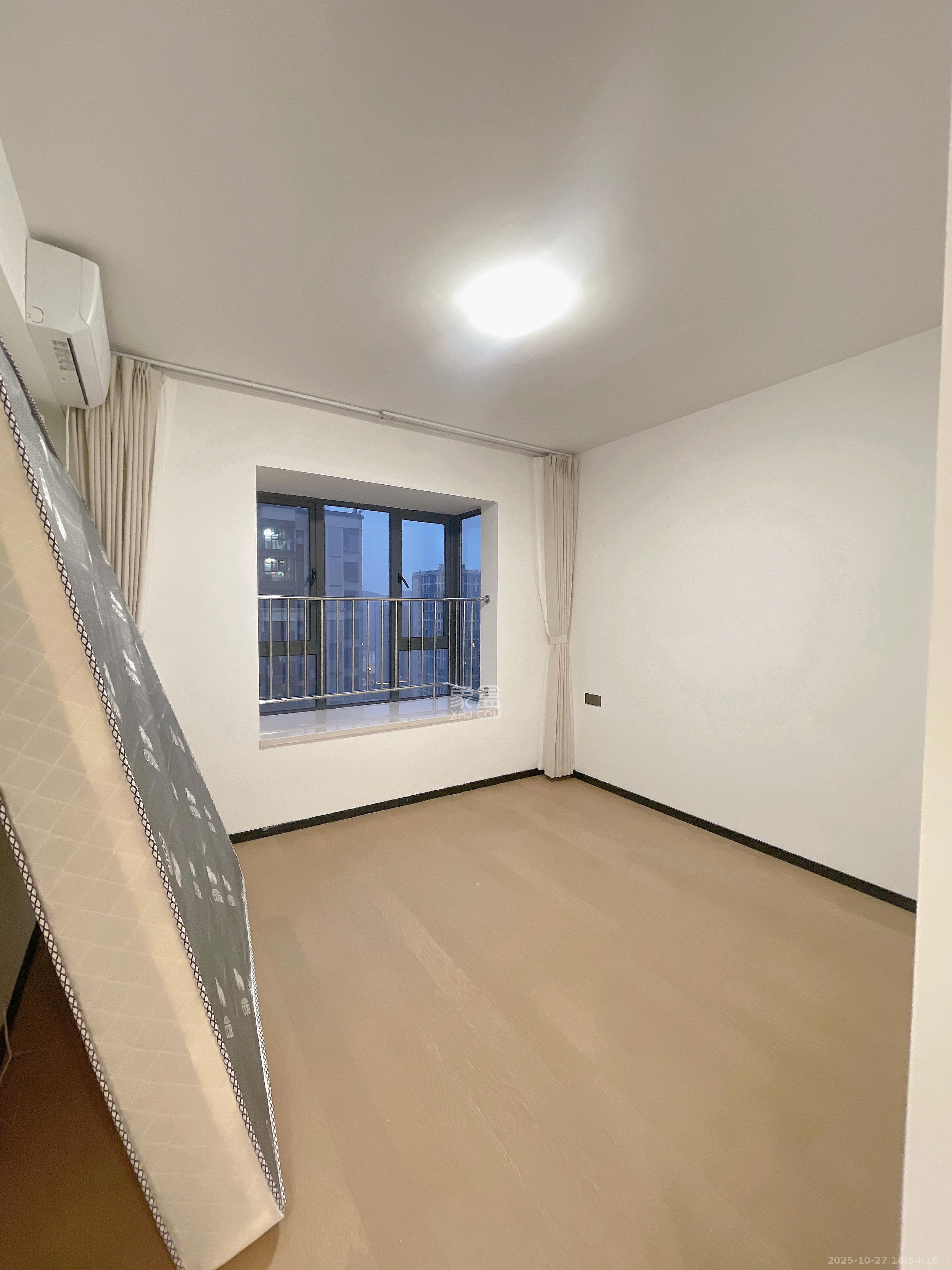 欣利梅溪左岸  4室2厅2卫    3500.0元/月 欣利梅溪左岸  4室2厅2卫    3500.0元/月室内图