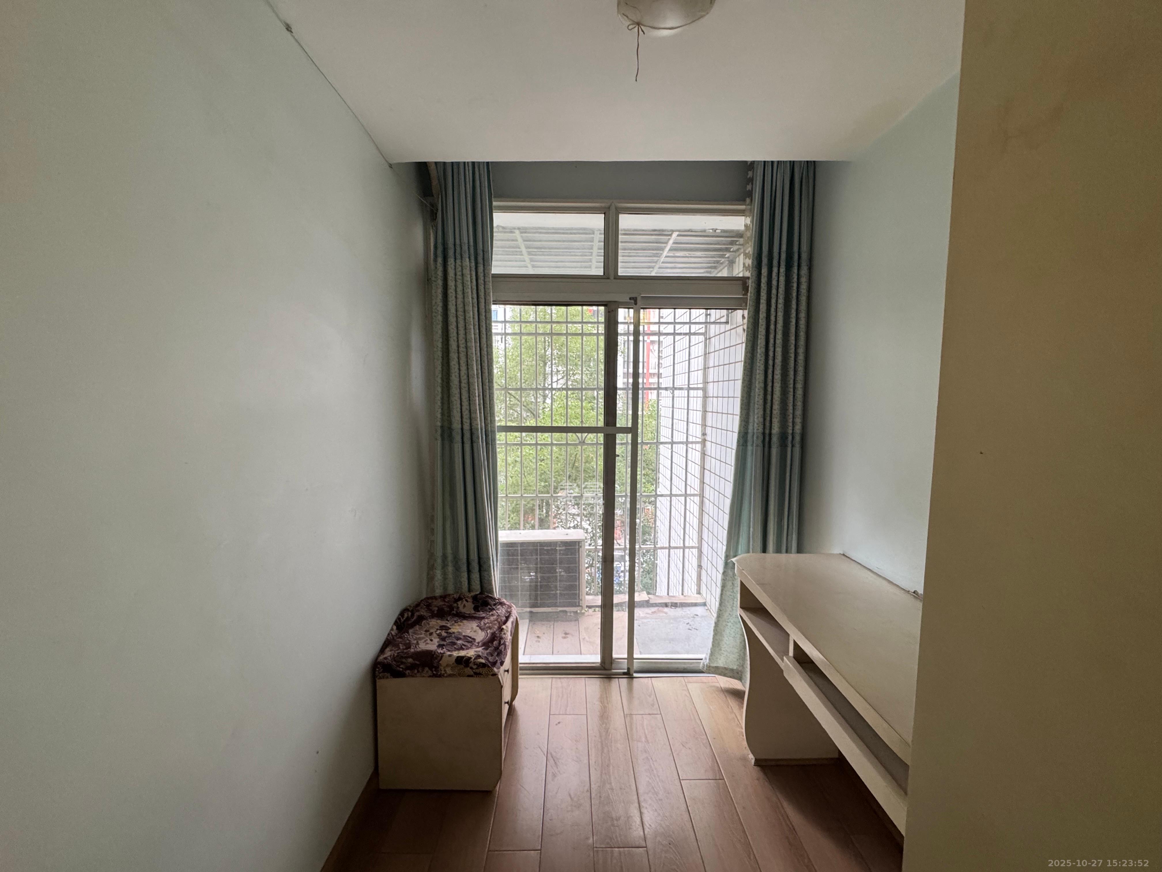 金铎嘉苑 3室2厅1卫 2800.0元/月 金铎嘉苑 3室2厅1卫 2800.0元/月室内图