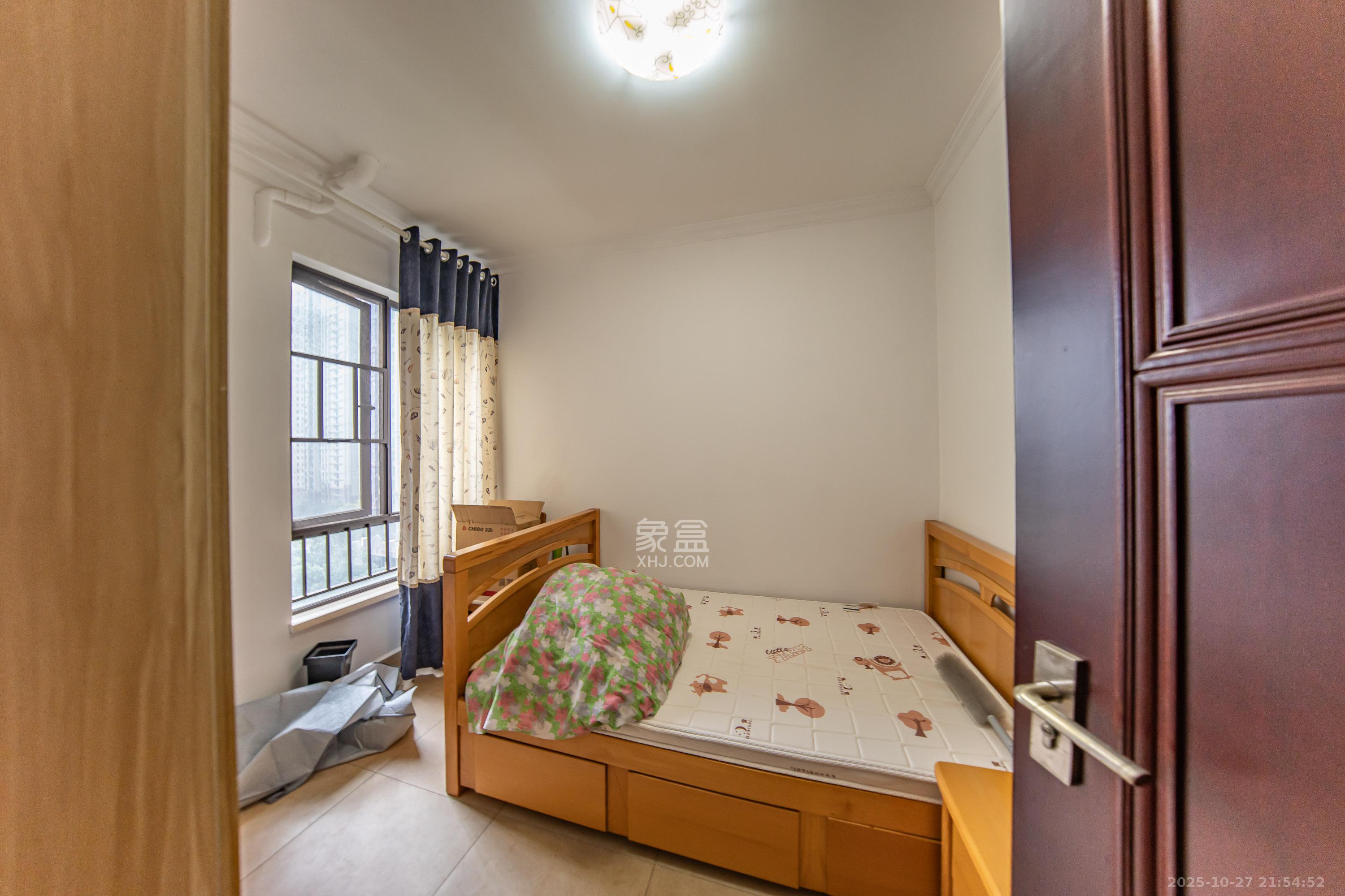 中海国际一期  3室2厅1卫    62.8万卧室