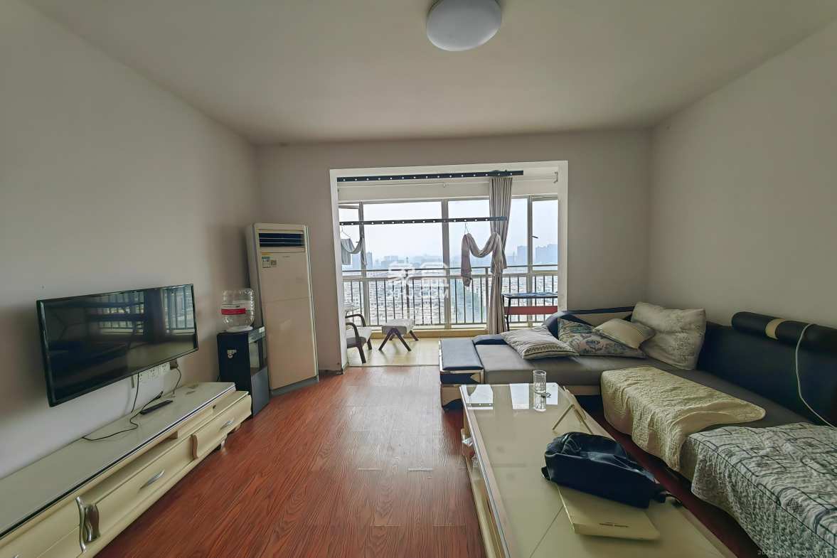 恒广国际景园一二区  3室2厅1卫    2200.0元/月 恒广国际景园一二区  3室2厅1卫    2200.0元/月室内图