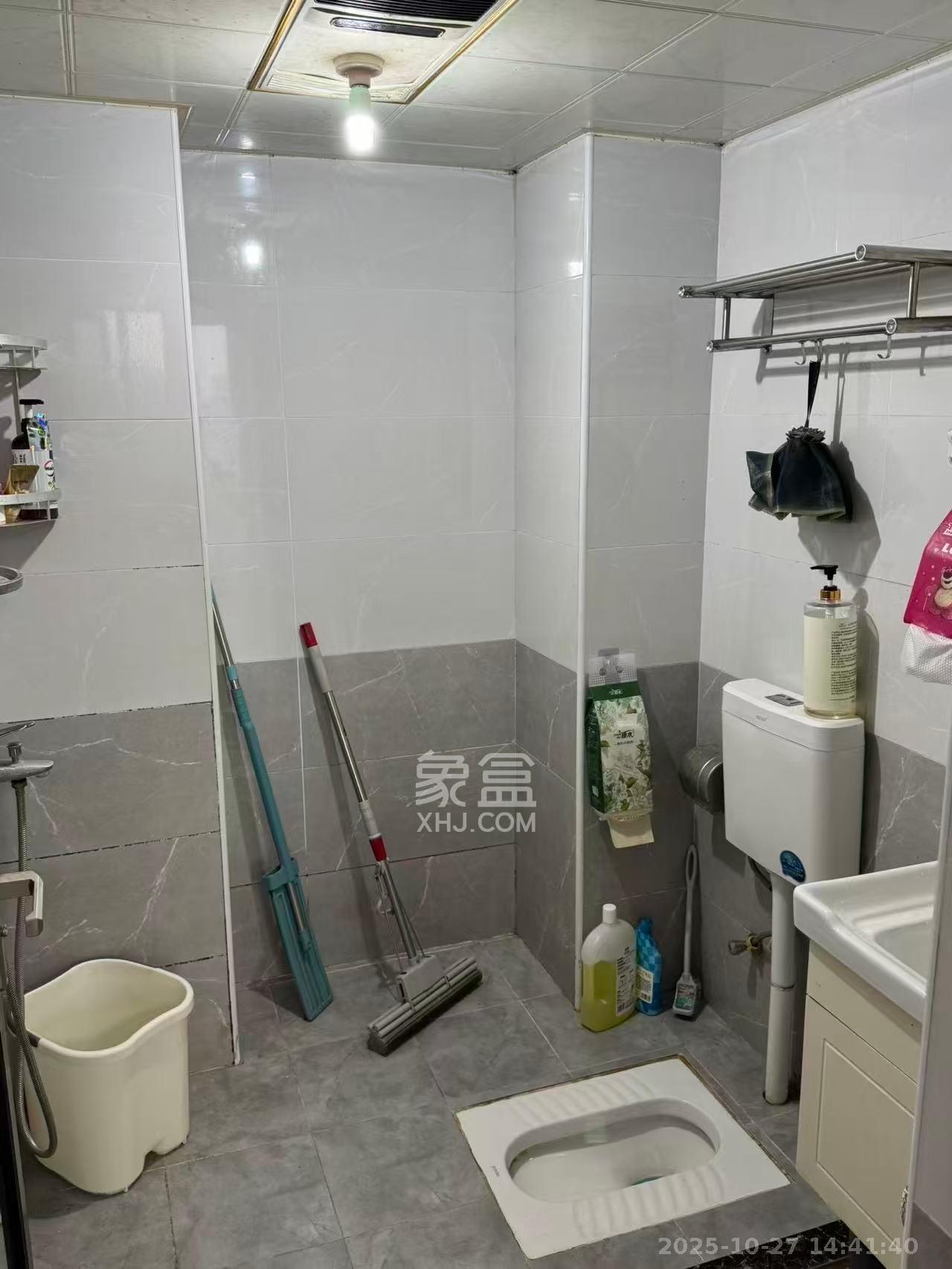 凯悦名城（泰悦公寓）  2室2厅1卫    2400.0元/月室内图