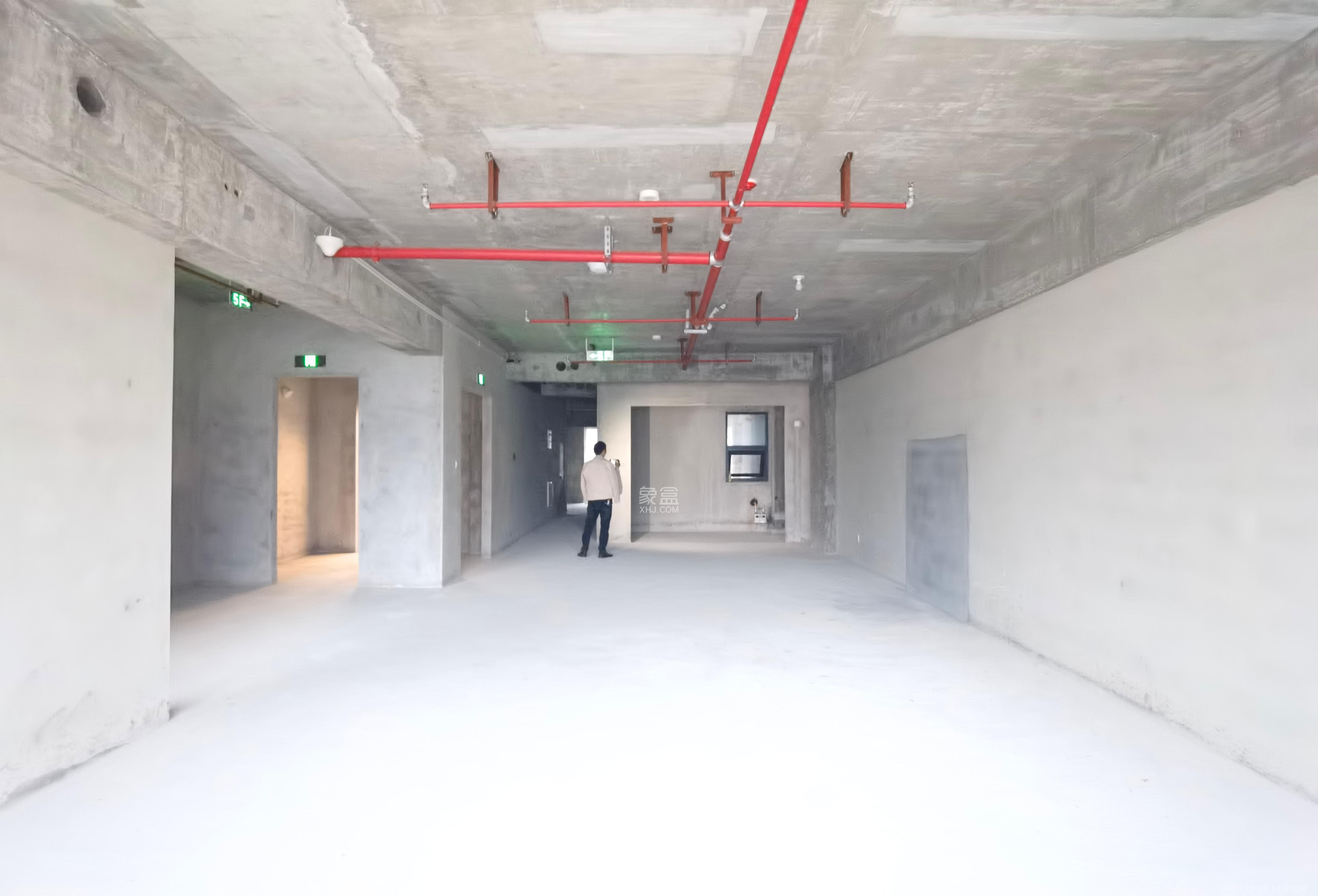 复地群玉山（复地崑玉国际二期）  4室2厅3卫    8000.0元/月