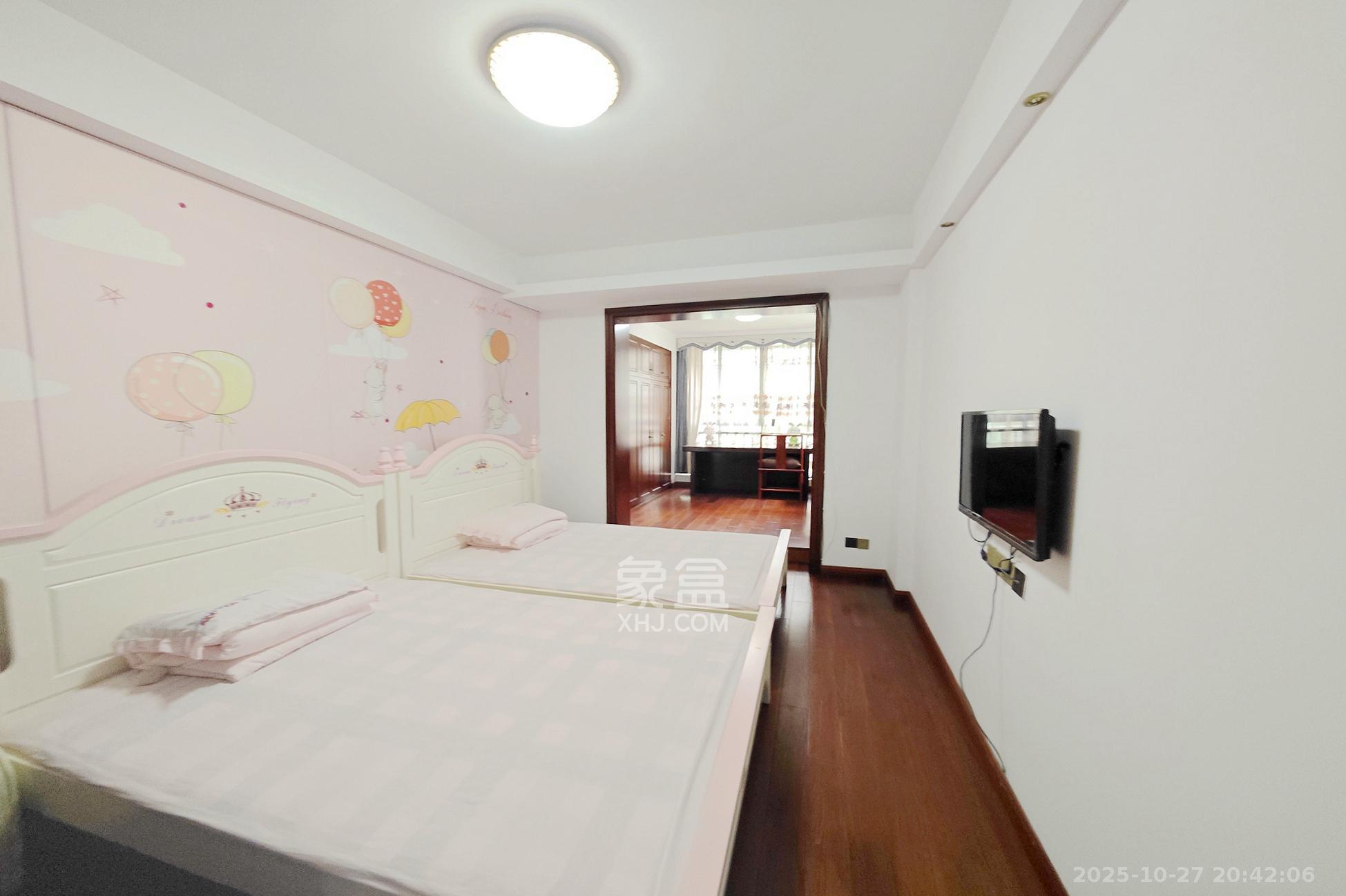 佳润新城（佳润新都）  4室2厅2卫    175.0万卧室