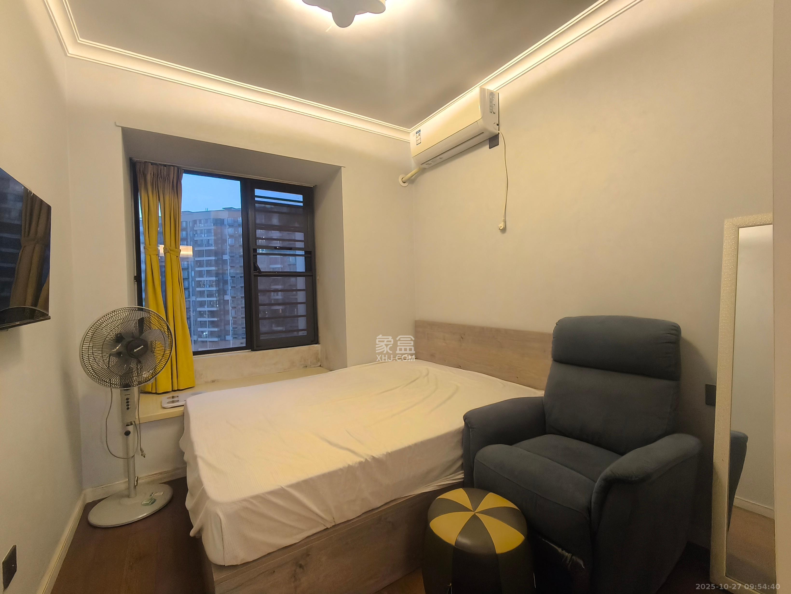 万科魅力之城锋镜里 4室2厅2卫 3400.0元/月 万科魅力之城锋镜里 4室2厅2卫 3400.0元/月室内图