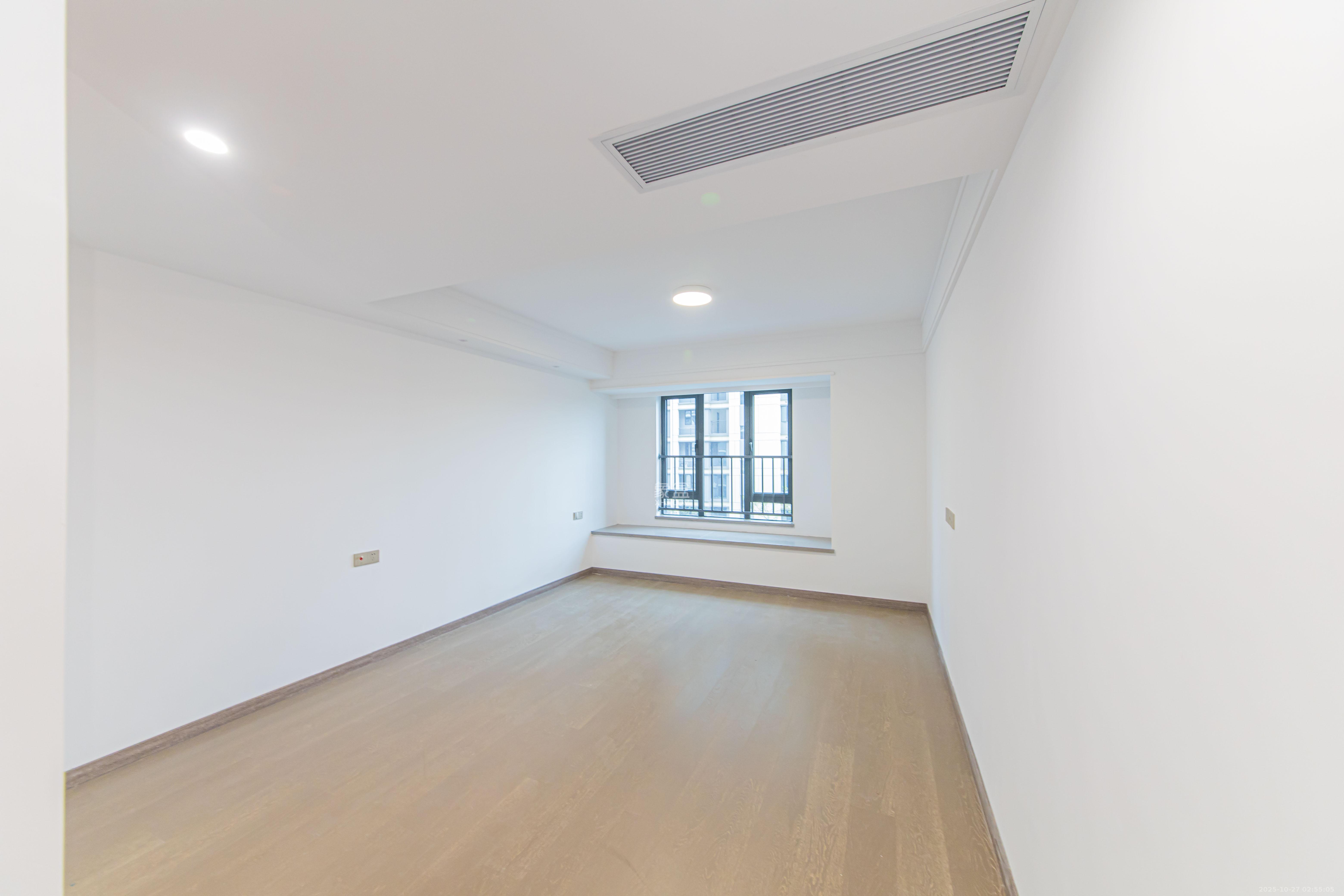 江悦和鸣 4室2厅2卫 222.0万 江悦和鸣 4室2厅2卫 222.0万卧室