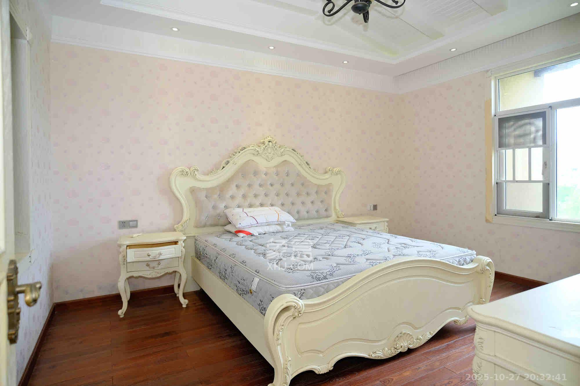 郡原居里  4室2厅2卫    3200.0元/月 郡原居里  4室2厅2卫    3200.0元/月室内图