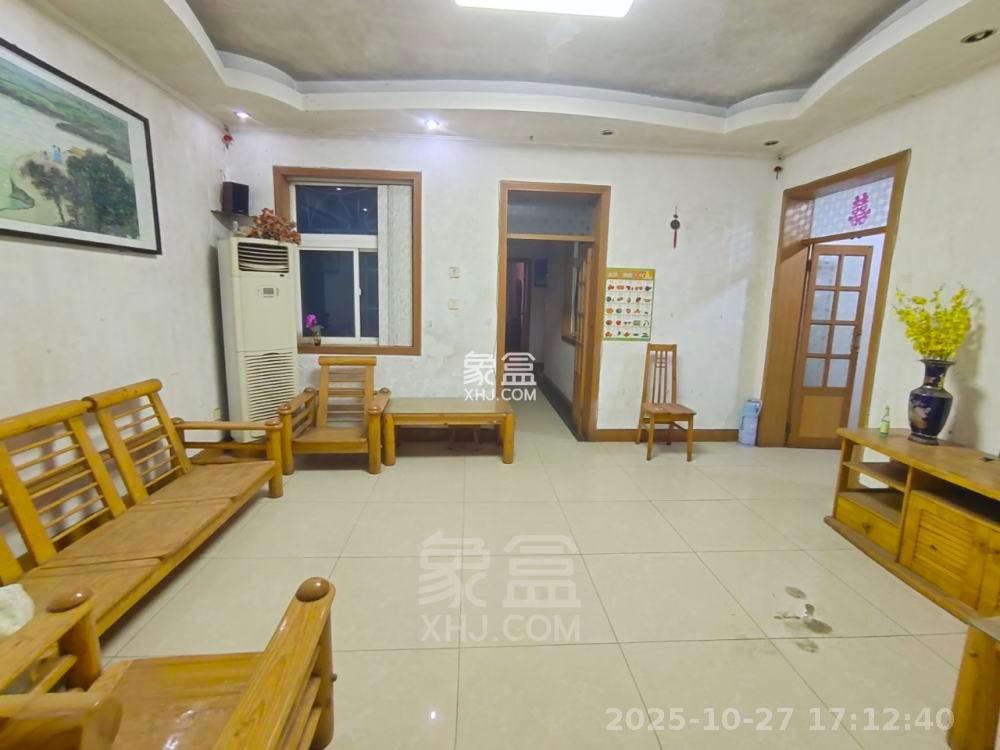 芦淞区火电小区  3室2厅1卫    1200.0元/月 芦淞区火电小区  3室2厅1卫    1200.0元/月