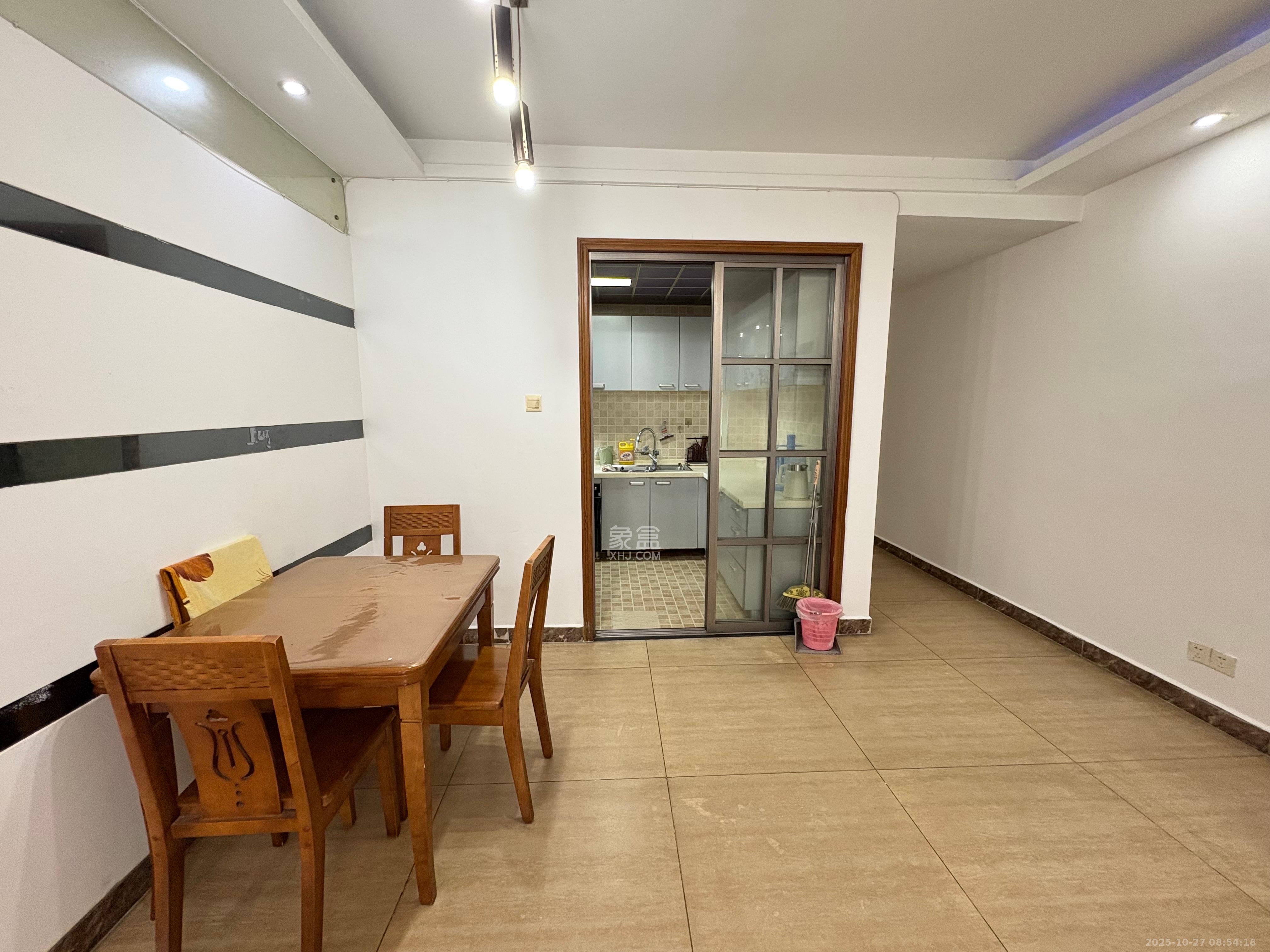 才子佳苑一期/二期  3室2厅1卫    2200.0元/月 才子佳苑一期/二期  3室2厅1卫    2200.0元/月室内图