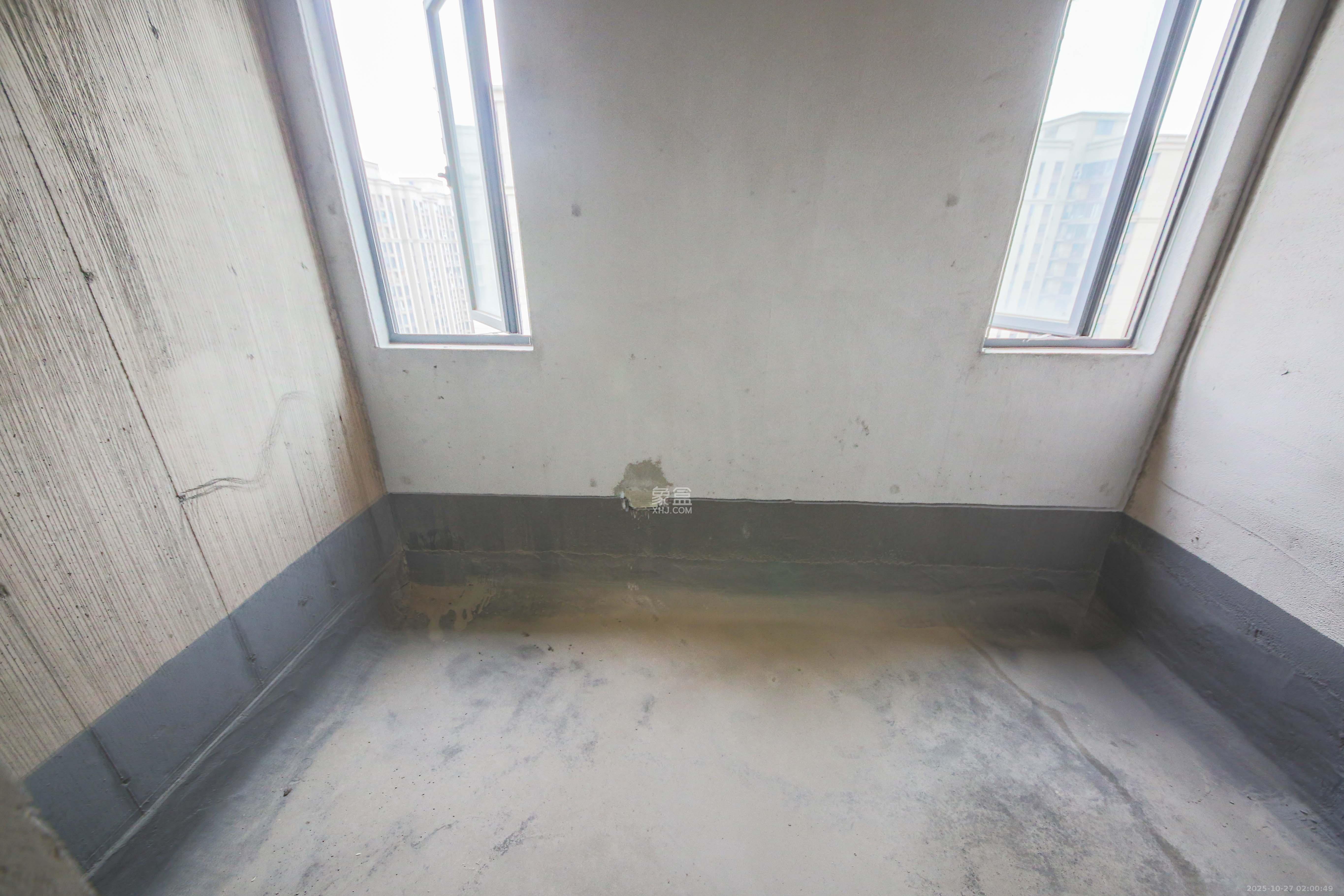 中建钰和城 4室2厅3卫 285.0万 中建钰和城 4室2厅3卫 285.0万卫生间