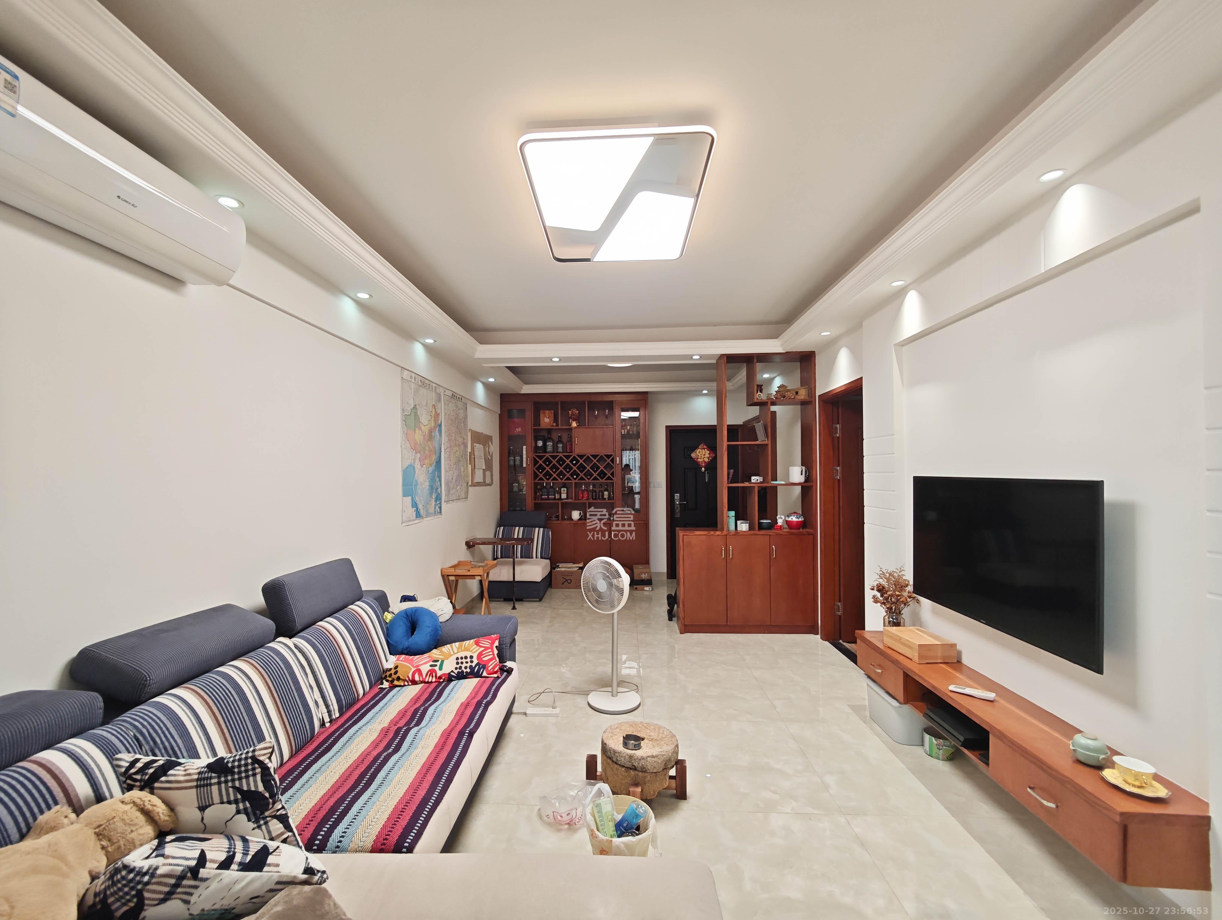 美洲故事高层  1室1厅1卫    50.0万 美洲故事高层  1室1厅1卫    50.0万客厅