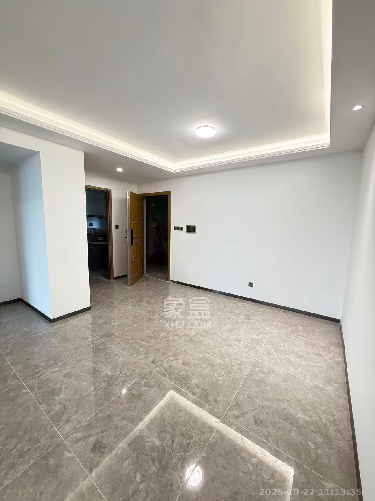 招商华发依云曦城 3室2厅2卫 2300.0元/月 招商华发依云曦城 3室2厅2卫 2300.0元/月室内图