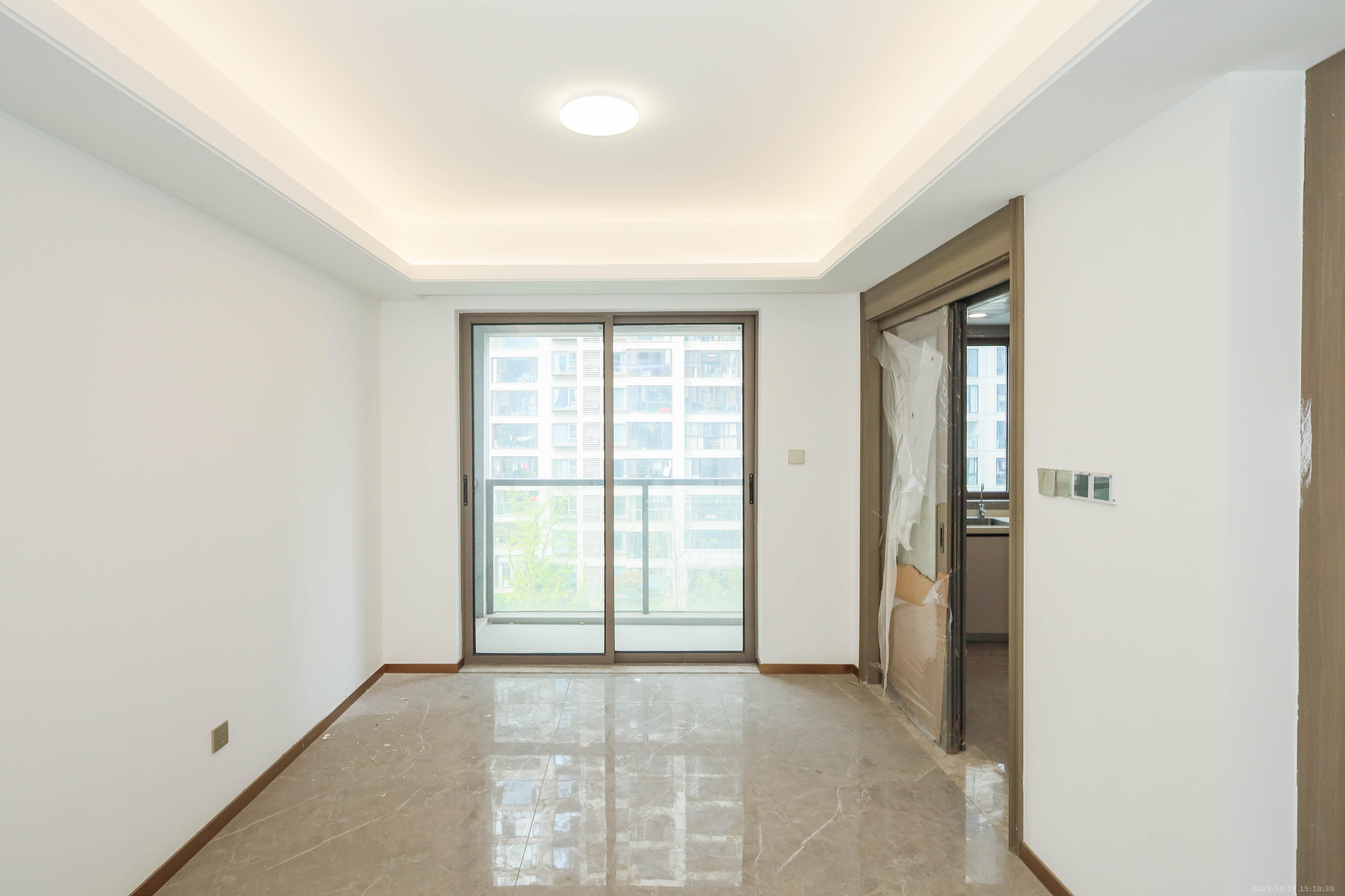 长沙溪山悦  4室2厅1卫    140.0万 长沙溪山悦  4室2厅1卫    140.0万客厅