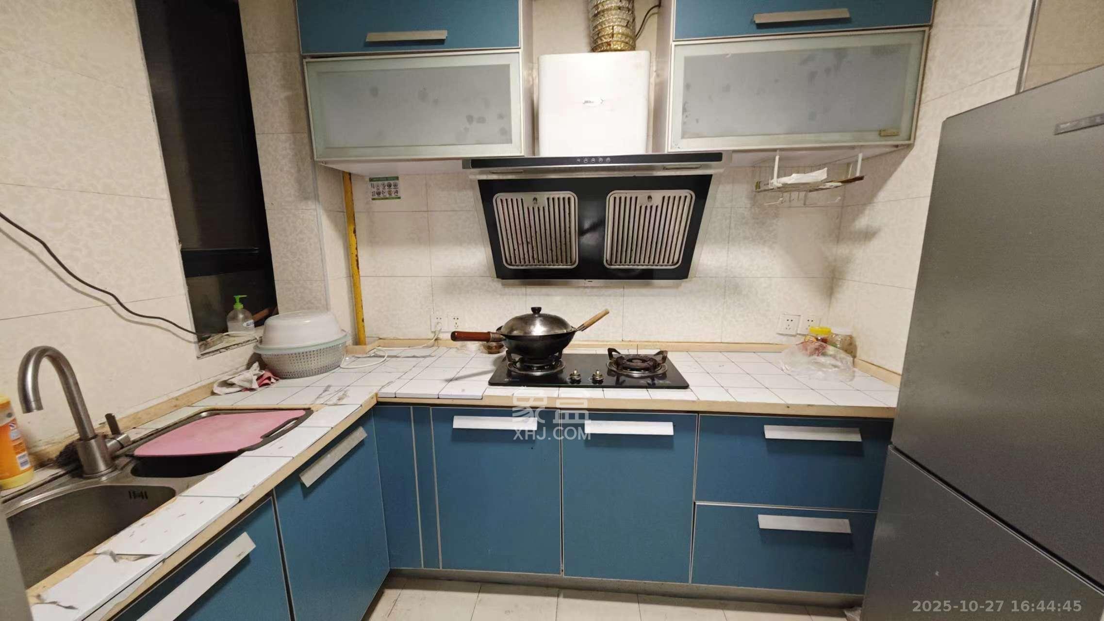 长大卧琥  2室2厅1卫    2200.0元/月 长大卧琥  2室2厅1卫    2200.0元/月室内图