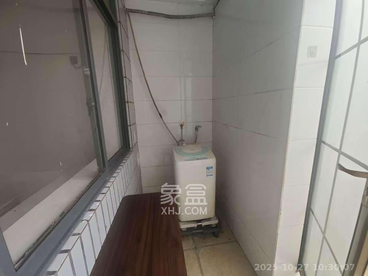 吴家坪散盘  1室1厅1卫    1200.0元/月室内图