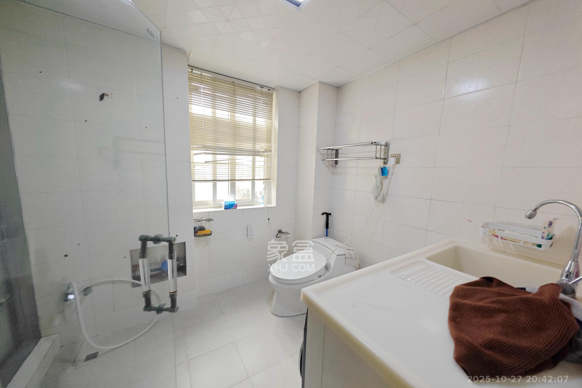 佳润新城（佳润新都）  4室2厅2卫    175.0万其他