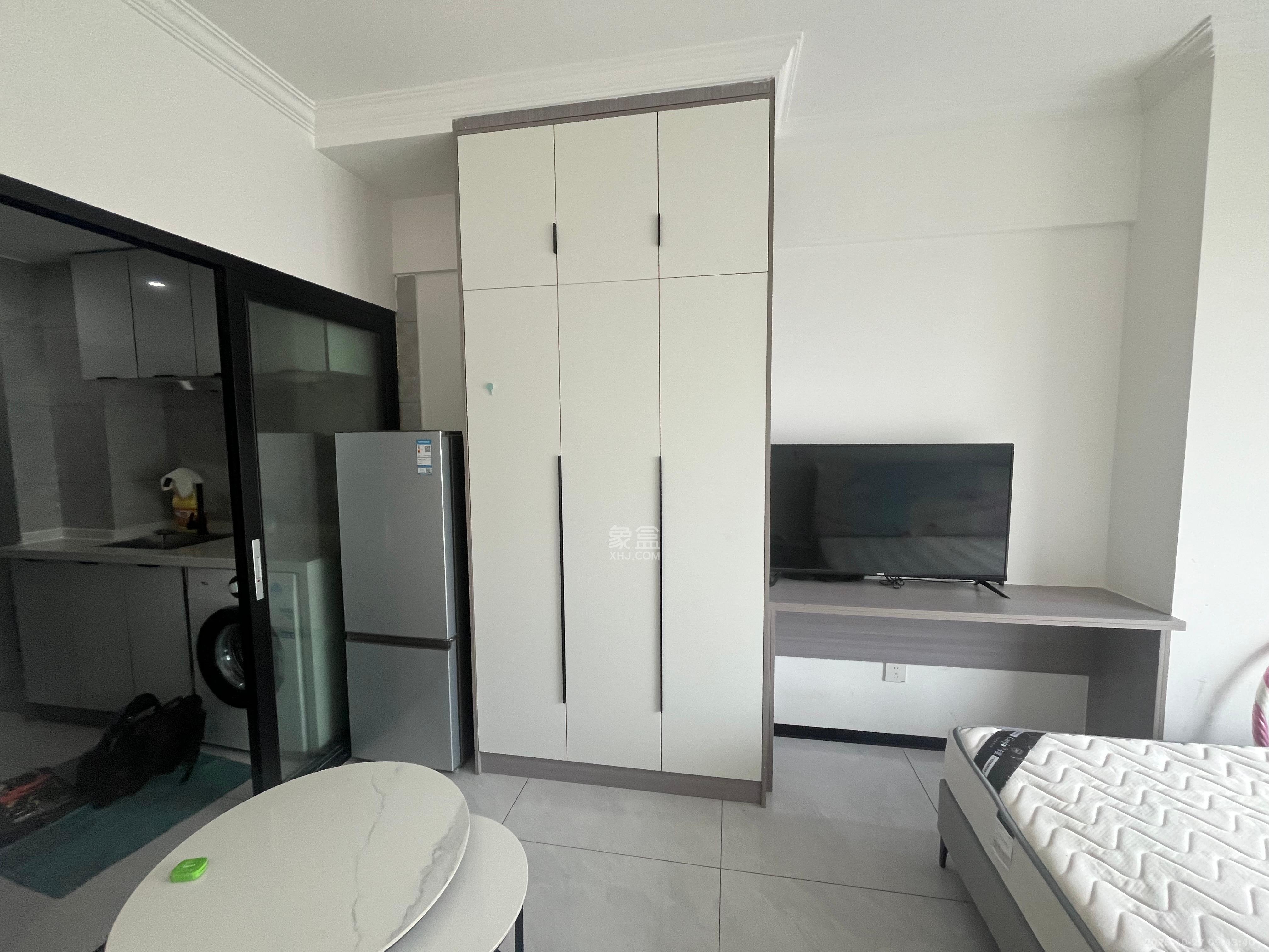 保利天禧EF区  1室0厅1卫    1600.0元/月 保利天禧EF区  1室0厅1卫    1600.0元/月室内图